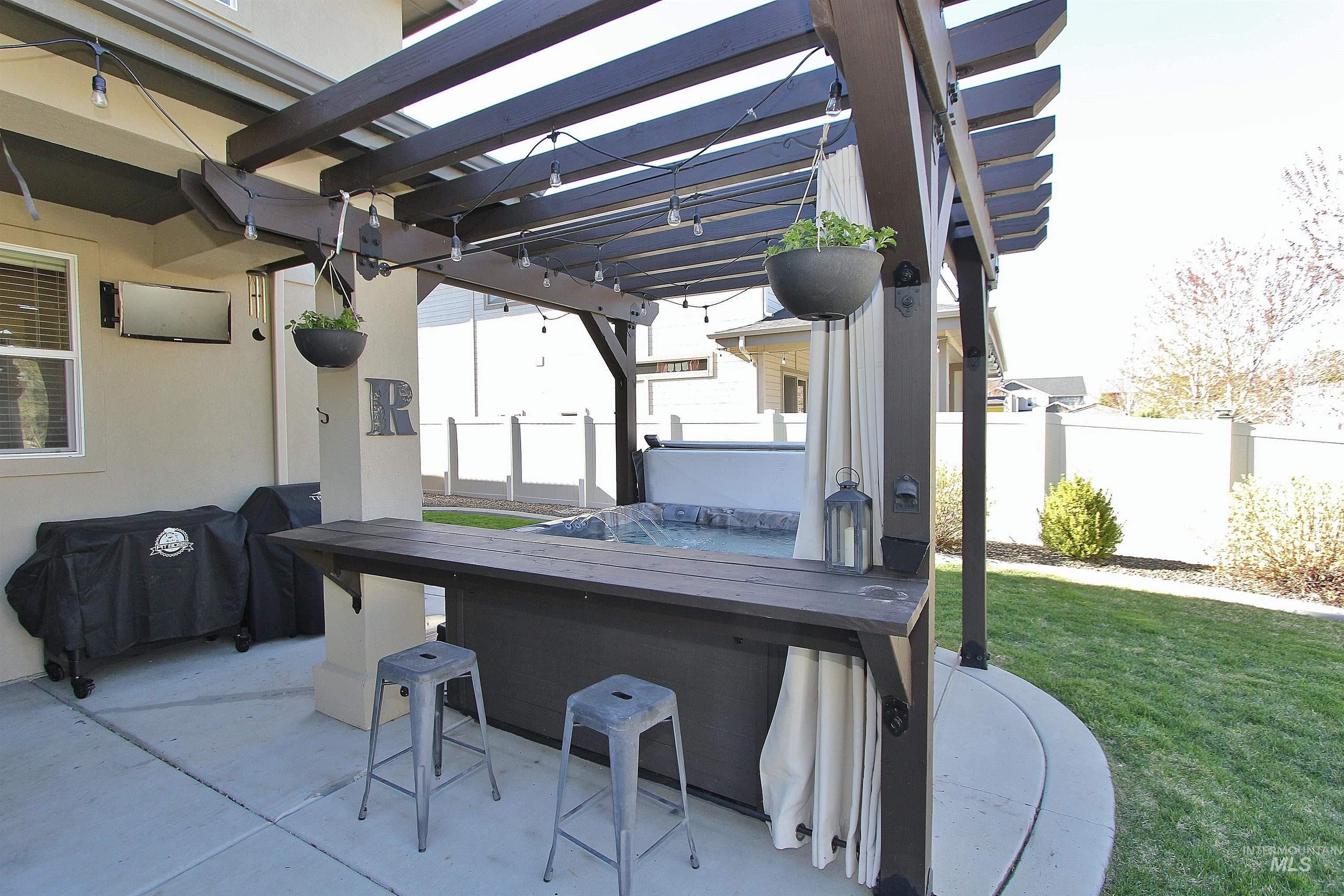 7936 S Desert Ridge Ave, Boise, Idaho 83716, 4 Bedrooms, 2.5 Bathrooms, Residential For Sale, Price $750,000,MLS 98992158
