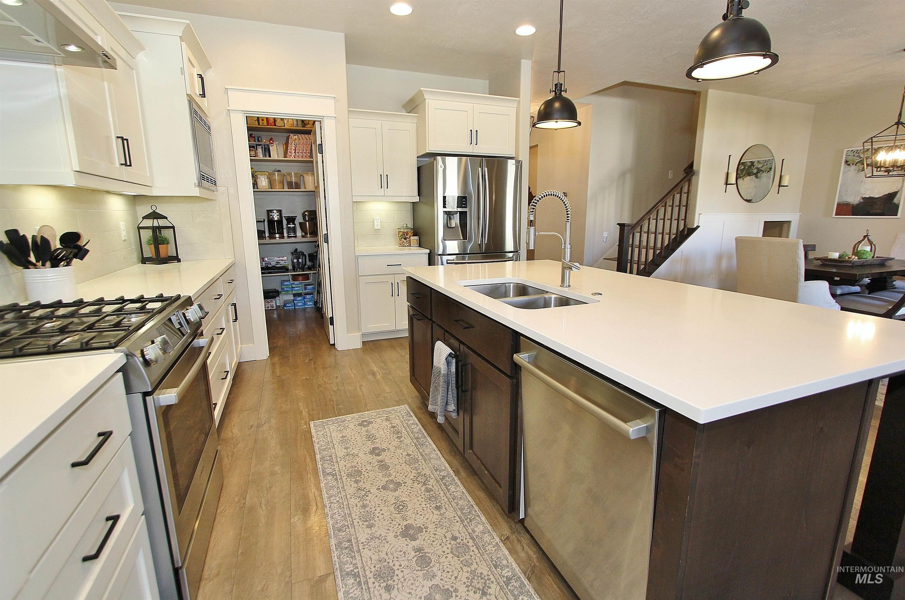 7936 S Desert Ridge Ave, Boise, Idaho 83716, 4 Bedrooms, 2.5 Bathrooms, Residential For Sale, Price $750,000,MLS 98992158