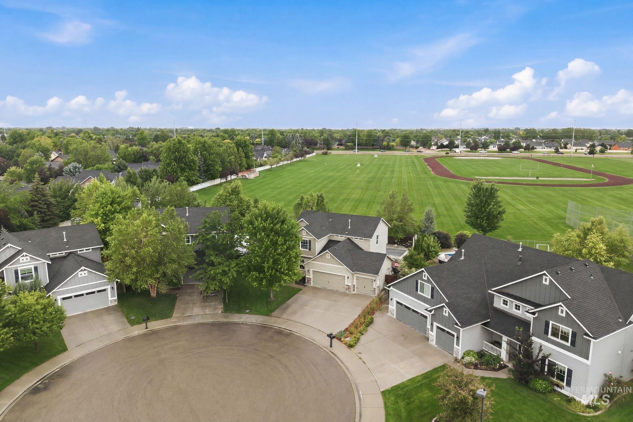 5120 N Diamond Creek Ave, Meridian, Idaho 83646, 5 Bedrooms, 3 Bathrooms, Residential For Sale, Price $769,900,MLS 98992162
