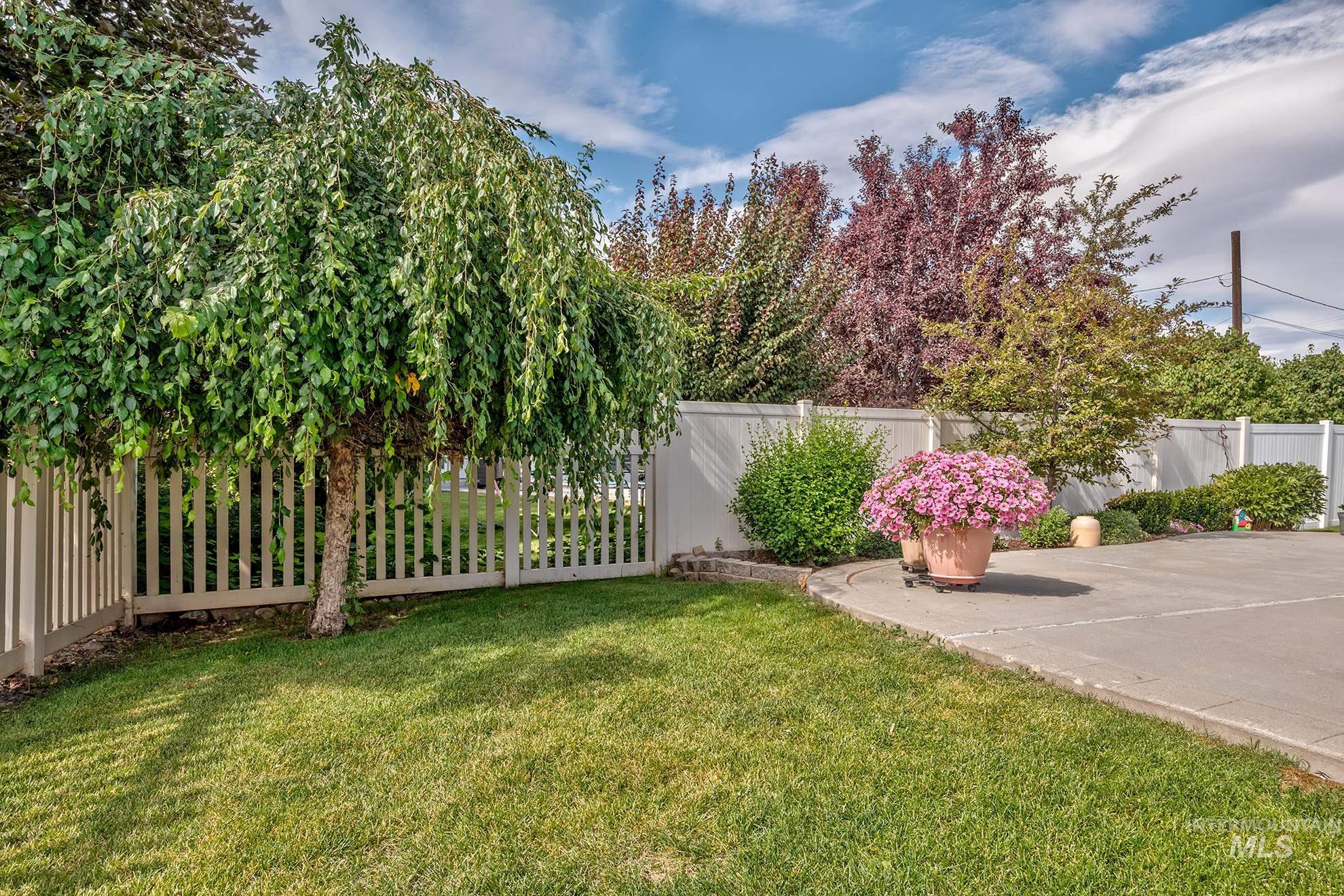 420 W Indianhead, Weiser, Idaho 83672, 3 Bedrooms, 2 Bathrooms, Residential For Sale, Price $497,000,MLS 98992168