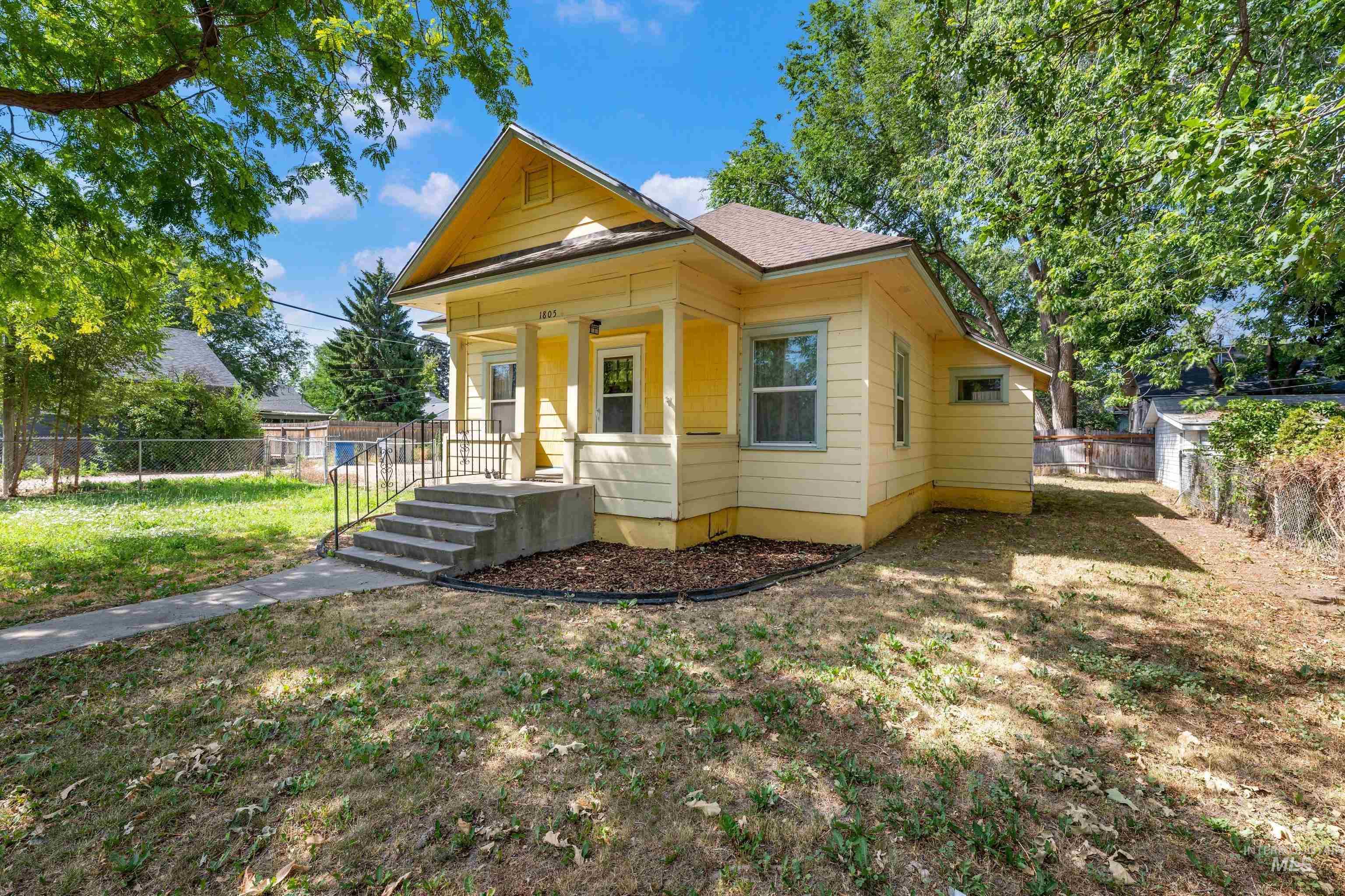 1805 3rd Street S, Nampa, Idaho 83651-8, 2 Bedrooms, 1 Bathroom, Residential For Sale, Price $299,900,MLS 98992169
