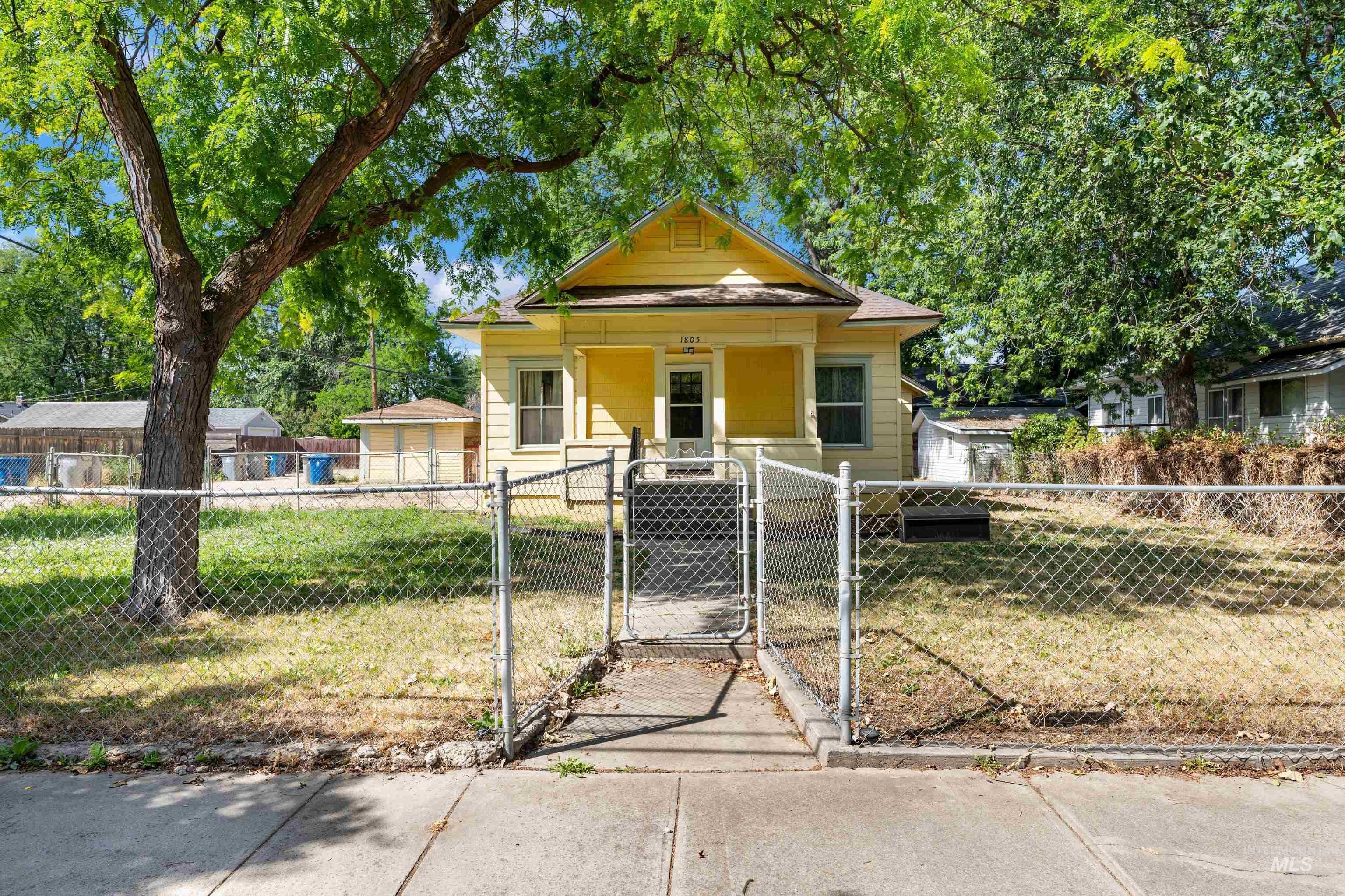 1805 3rd Street S, Nampa, Idaho 83651-8, 2 Bedrooms, 1 Bathroom, Residential For Sale, Price $299,900,MLS 98992169