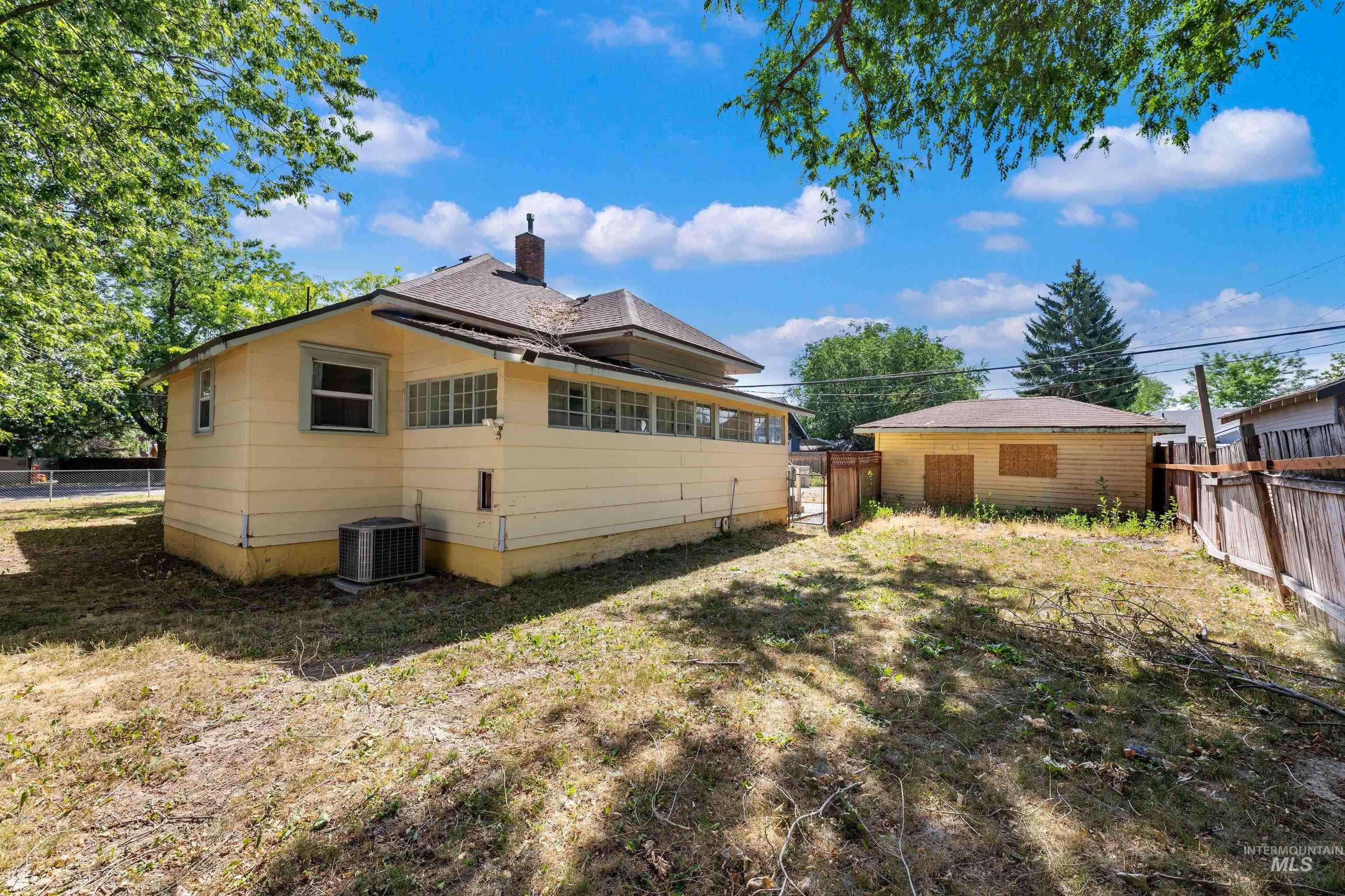 1805 3rd Street S, Nampa, Idaho 83651-8, 2 Bedrooms, 1 Bathroom, Residential For Sale, Price $299,900,MLS 98992169