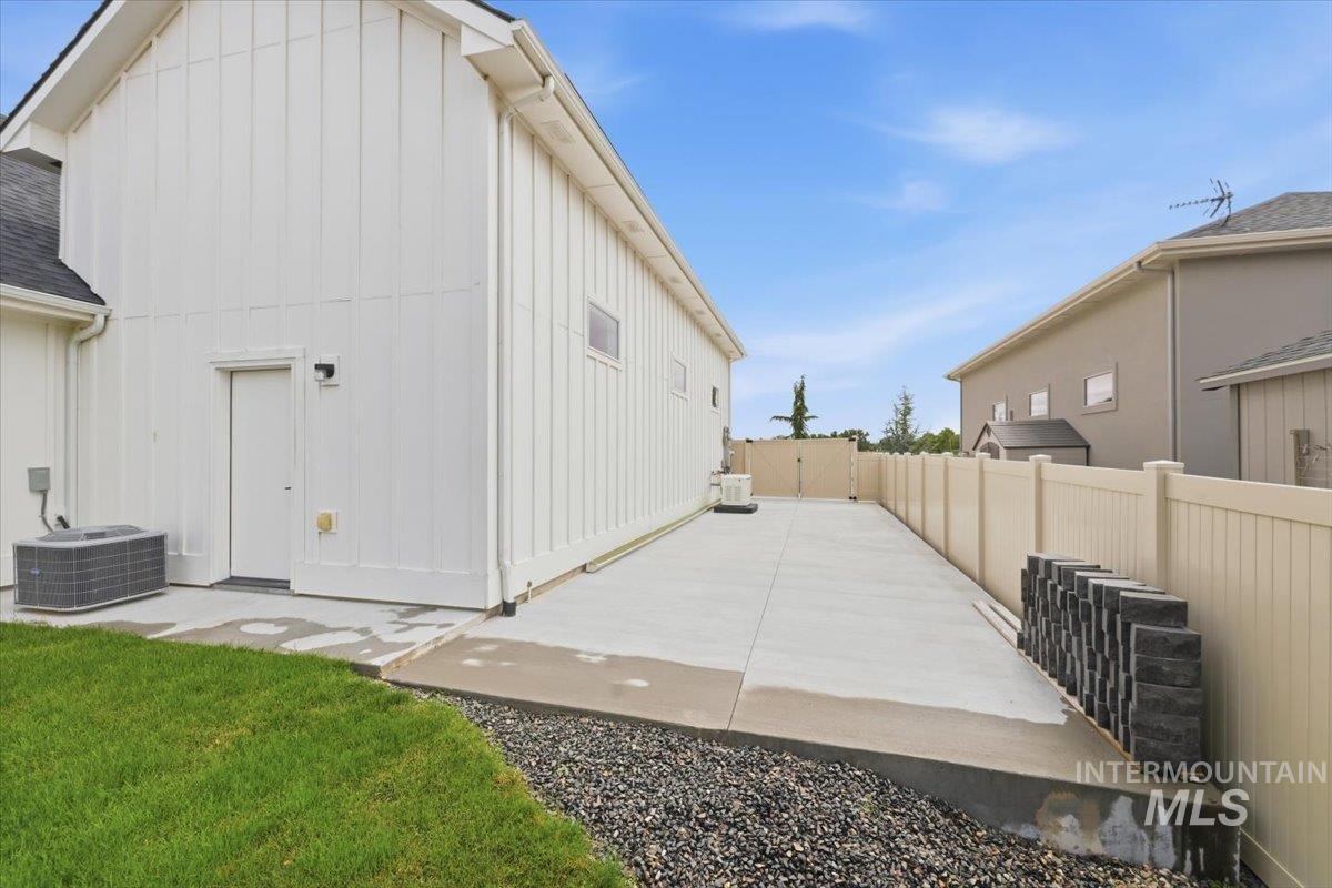 723 S Bristol Ln, Nampa, Idaho 83687, 3 Bedrooms, 2.5 Bathrooms, Residential For Sale, Price $875,000,MLS 98992170