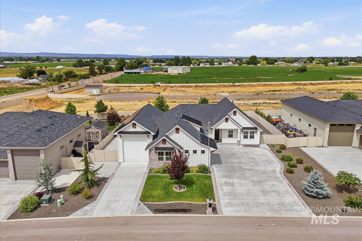 723 S Bristol Ln, Nampa, Idaho 83687, 3 Bedrooms, 2.5 Bathrooms, Residential For Sale, Price $875,000,MLS 98992170