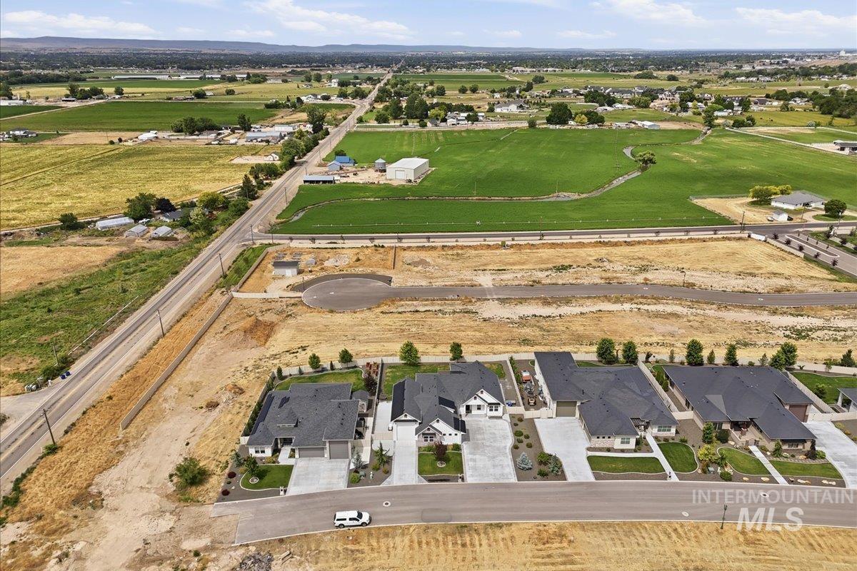 723 S Bristol Ln, Nampa, Idaho 83687, 3 Bedrooms, 2.5 Bathrooms, Residential For Sale, Price $875,000,MLS 98992170