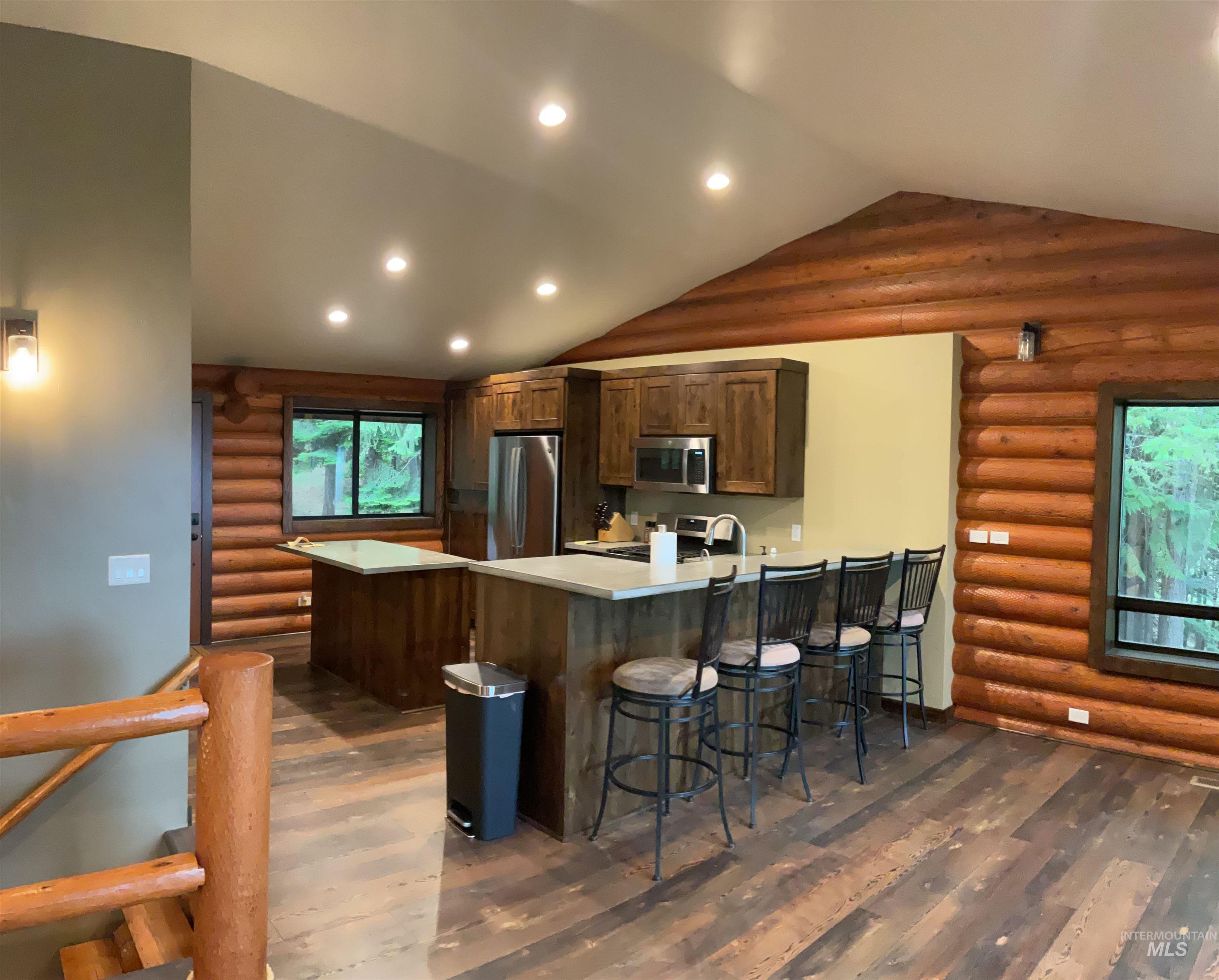 6125 Freeman Creek Rd, Lenore, Idaho 83541, 3 Bedrooms, 2.5 Bathrooms, Residential For Sale, Price $739,000,MLS 98992171