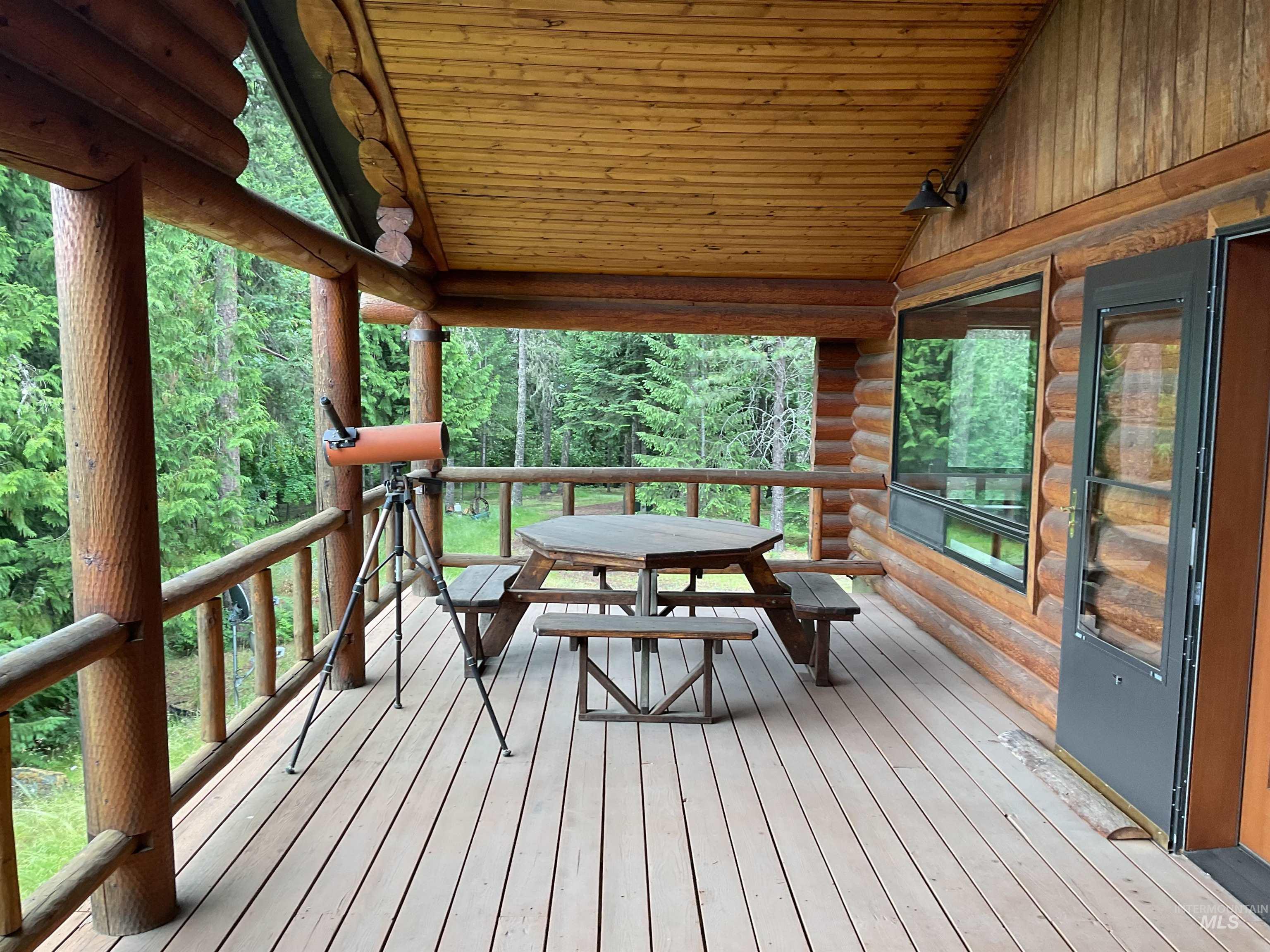 6125 Freeman Creek Rd, Lenore, Idaho 83541, 3 Bedrooms, 2.5 Bathrooms, Residential For Sale, Price $739,000,MLS 98992171