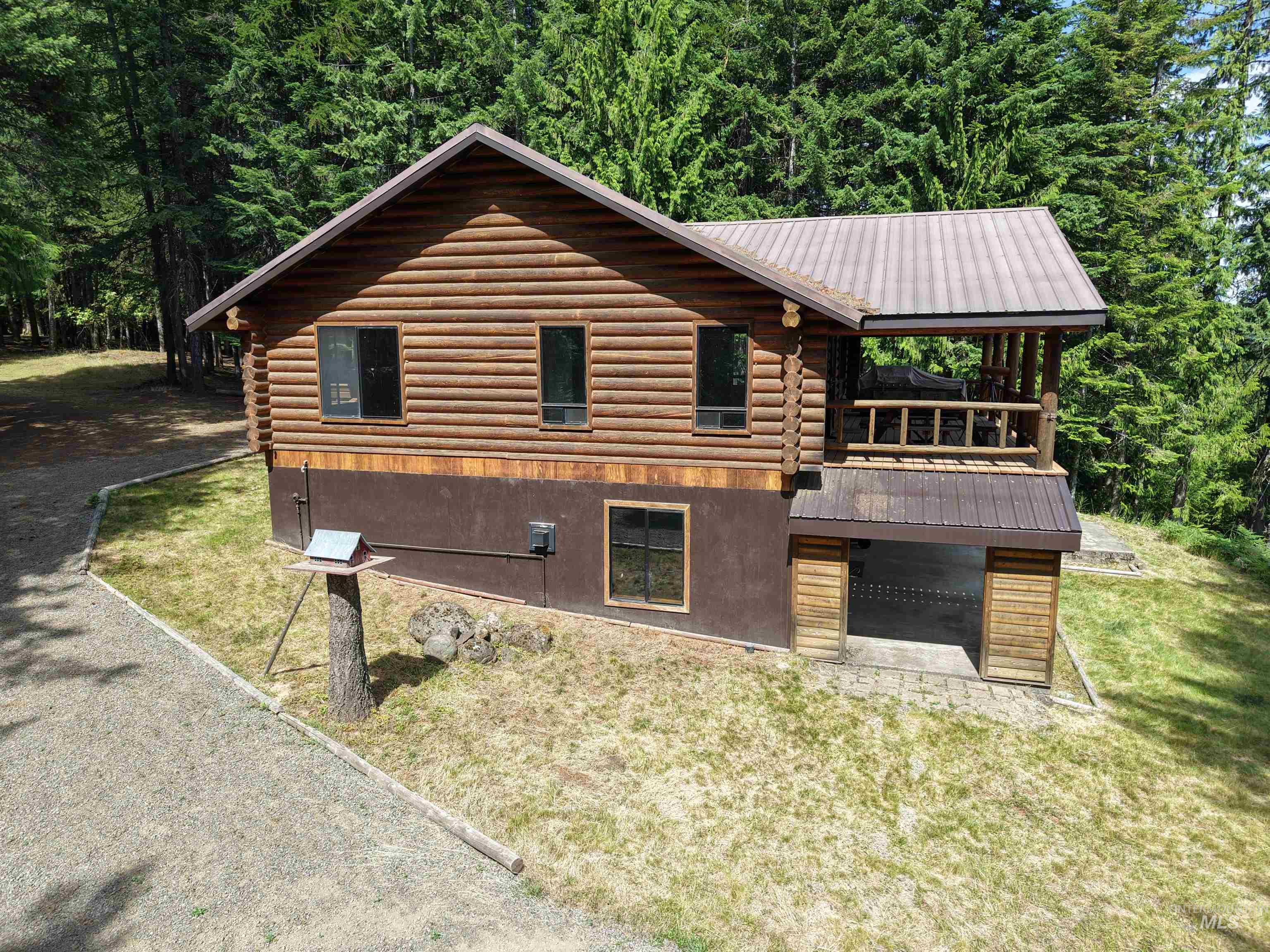 6125 Freeman Creek Rd, Lenore, Idaho 83541, 3 Bedrooms, 2.5 Bathrooms, Residential For Sale, Price $739,000,MLS 98992171