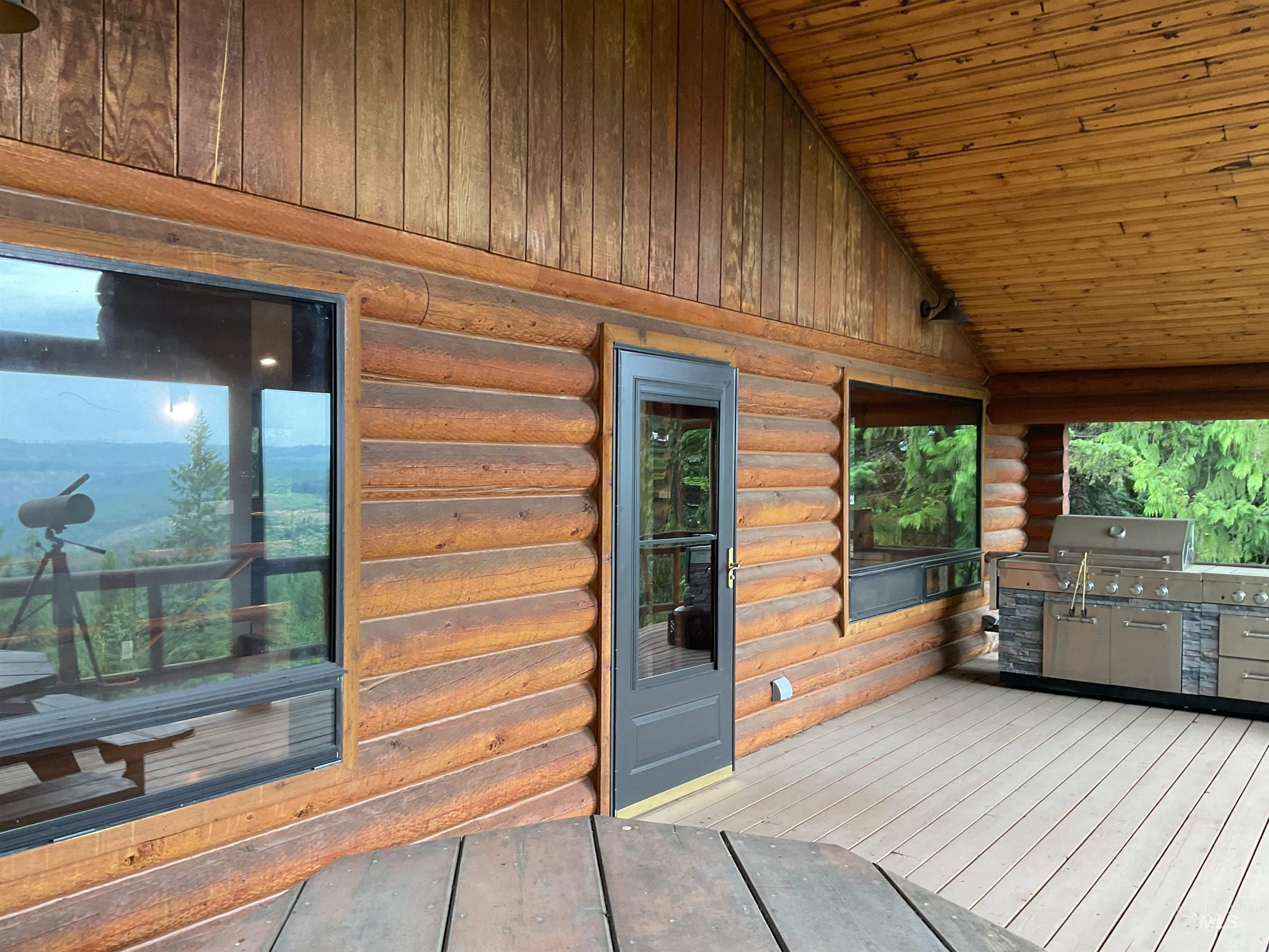 6125 Freeman Creek Rd, Lenore, Idaho 83541, 3 Bedrooms, 2.5 Bathrooms, Residential For Sale, Price $739,000,MLS 98992171