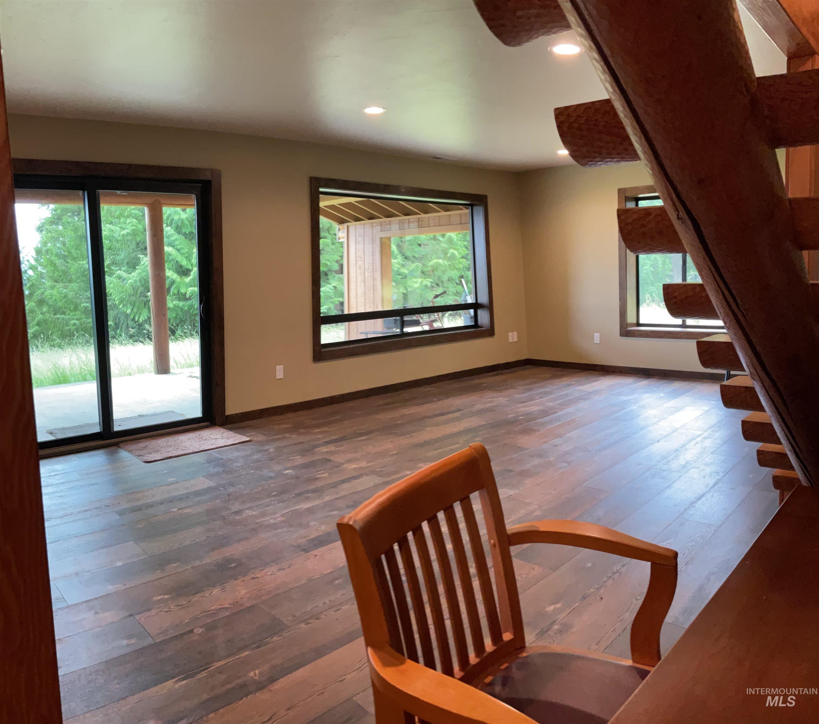 6125 Freeman Creek Rd, Lenore, Idaho 83541, 3 Bedrooms, 2.5 Bathrooms, Residential For Sale, Price $739,000,MLS 98992171