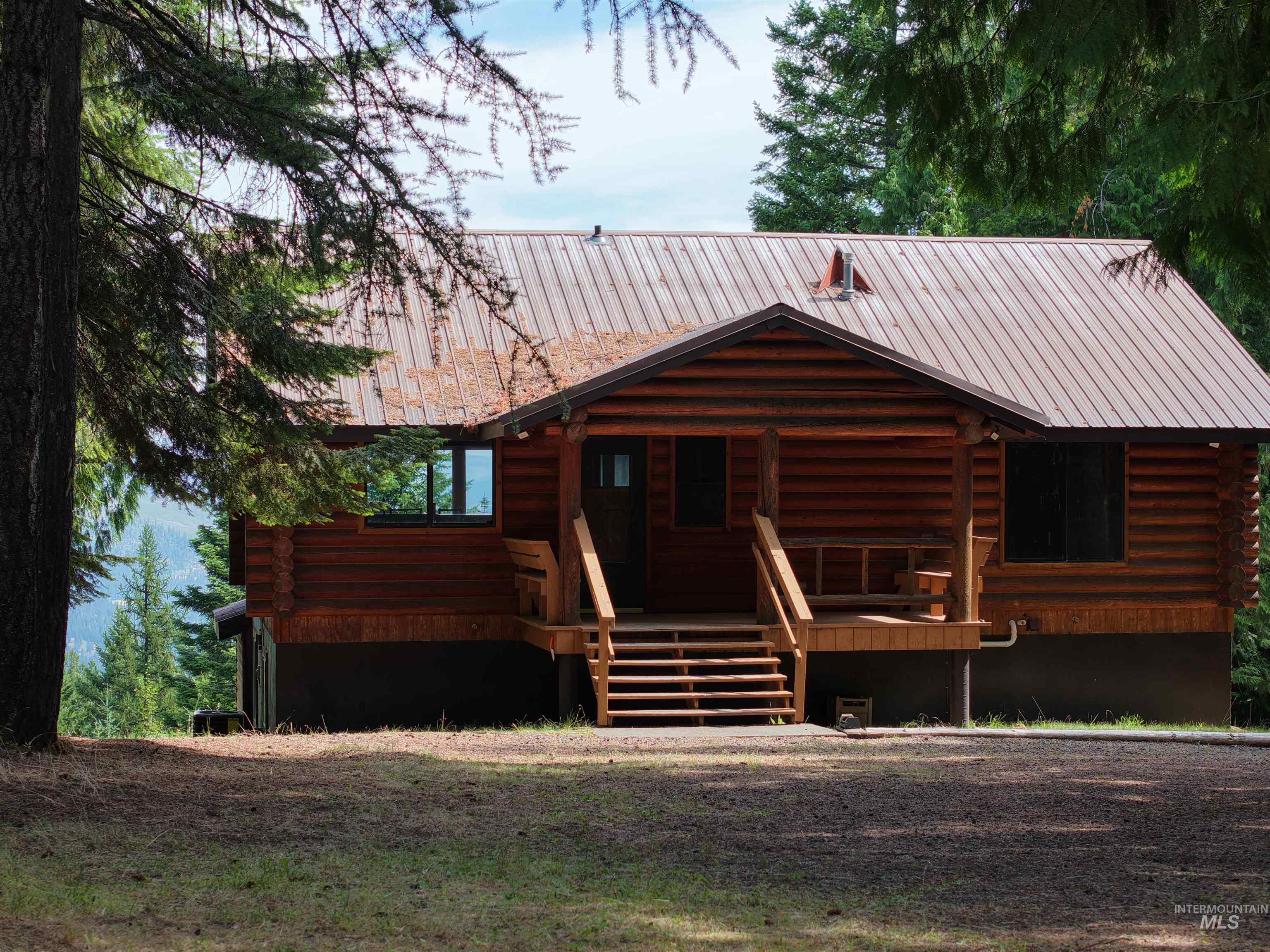 6125 Freeman Creek Rd, Lenore, Idaho 83541, 3 Bedrooms, 2.5 Bathrooms, Residential For Sale, Price $739,000,MLS 98992171