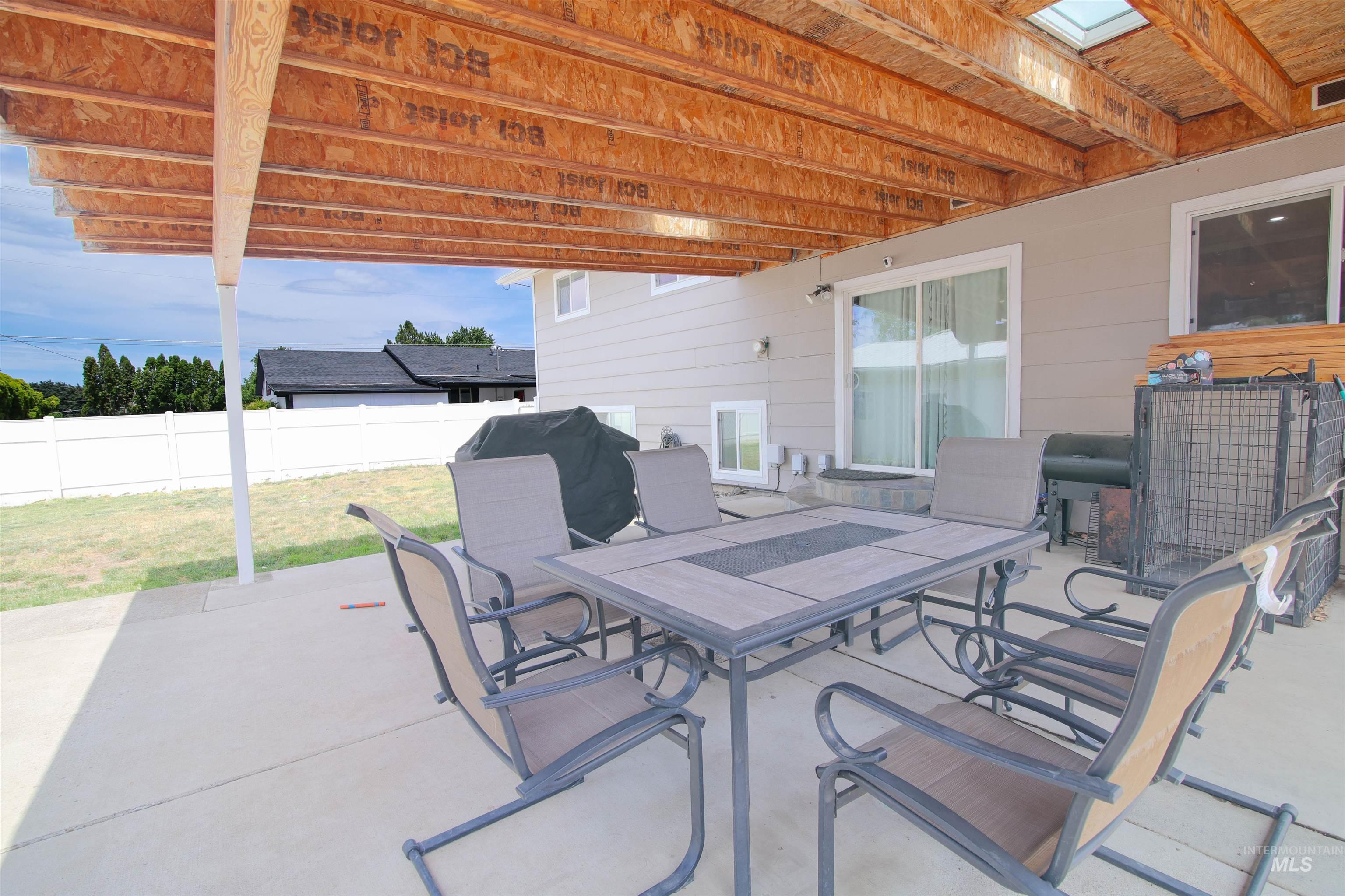 3406 5th Street E, Lewiston, Idaho 83501, 5 Bedrooms, 2 Bathrooms, Residential For Sale, Price $420,000,MLS 98992173