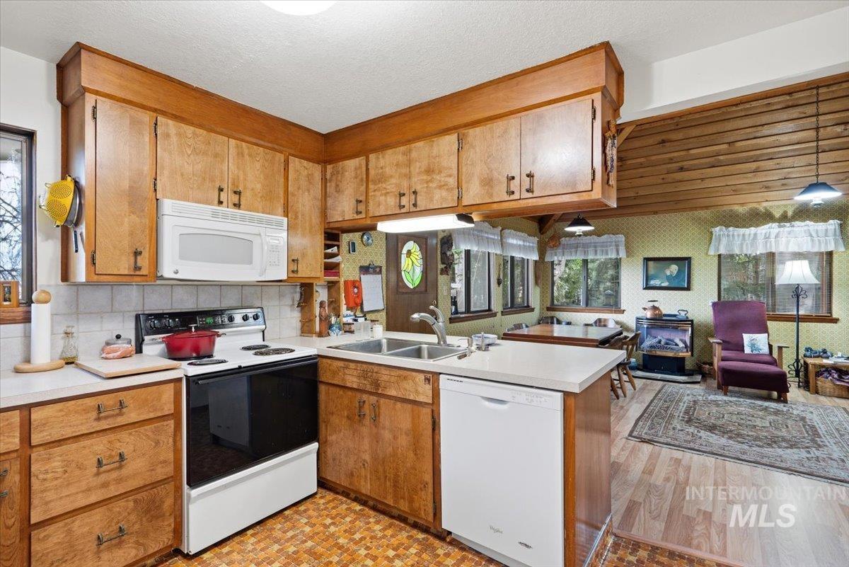 227 Manard Ave, Fairfield, Idaho 83327, 4 Bedrooms, 2 Bathrooms, Residential For Sale, Price $650,000,MLS 98992182
