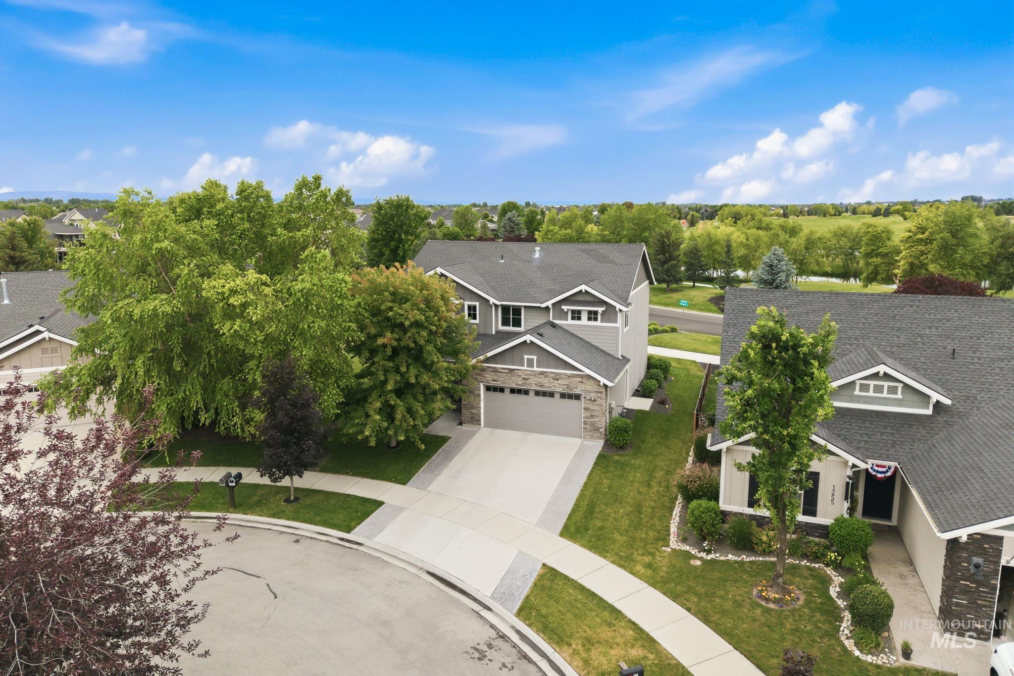 1231 N Seven Golds Ave, Eagle, Idaho 83616, 4 Bedrooms, 2.5 Bathrooms, Residential For Sale, Price $574,990,MLS 98992189