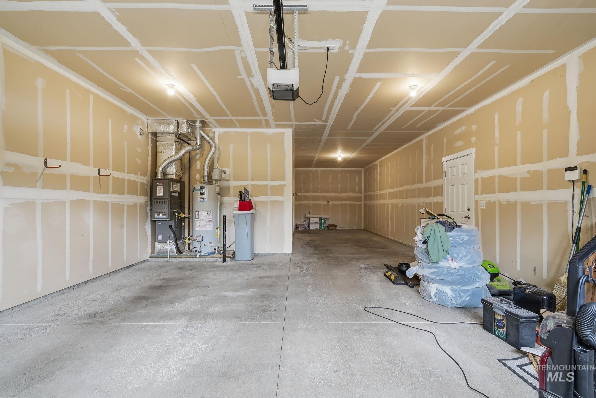 1231 N Seven Golds Ave, Eagle, Idaho 83616, 4 Bedrooms, 2.5 Bathrooms, Residential For Sale, Price $574,990,MLS 98992189