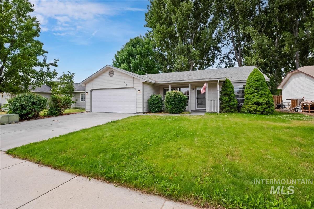 609 Purple Sage, Nampa, Idaho 83651, 3 Bedrooms, 2 Bathrooms, Residential For Sale, Price $349,900,MLS 98992190