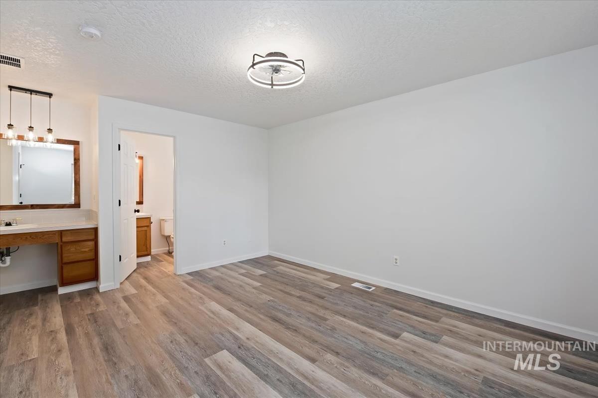 609 Purple Sage, Nampa, Idaho 83651, 3 Bedrooms, 2 Bathrooms, Residential For Sale, Price $349,900,MLS 98992190