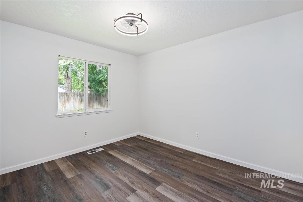 609 Purple Sage, Nampa, Idaho 83651, 3 Bedrooms, 2 Bathrooms, Residential For Sale, Price $349,900,MLS 98992190