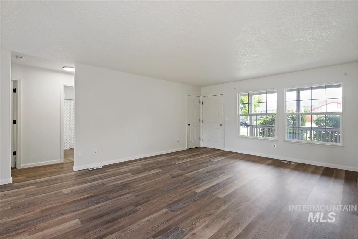 609 Purple Sage, Nampa, Idaho 83651, 3 Bedrooms, 2 Bathrooms, Residential For Sale, Price $349,900,MLS 98992190