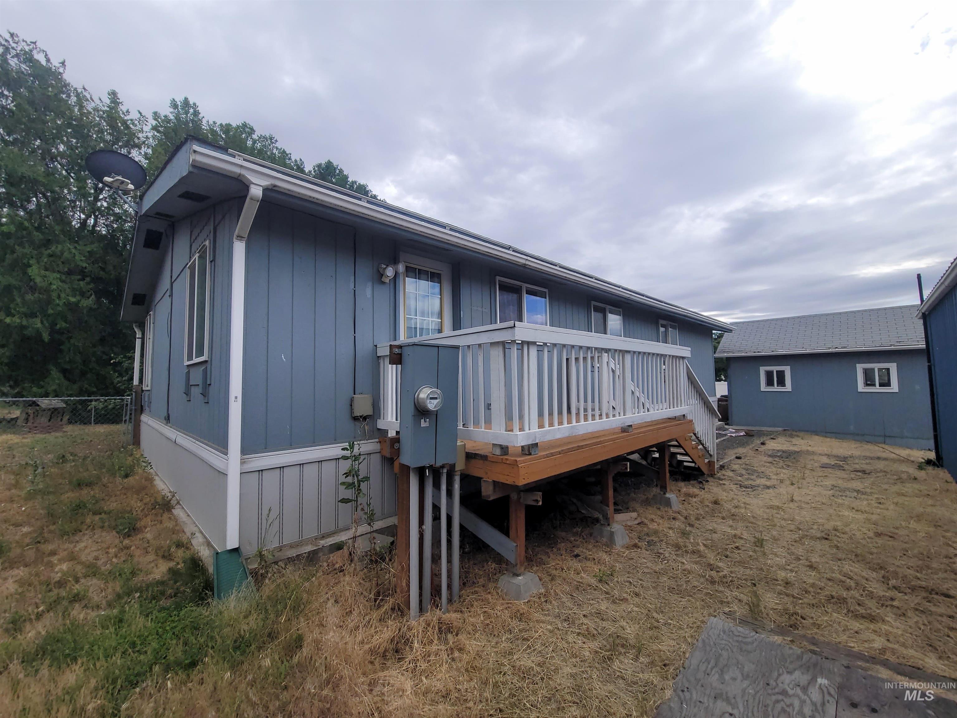 1380 Poplar St., Clarkston, Washington 99403, 3 Bedrooms, 2 Bathrooms, Residential For Sale, Price $297,000, 98992193