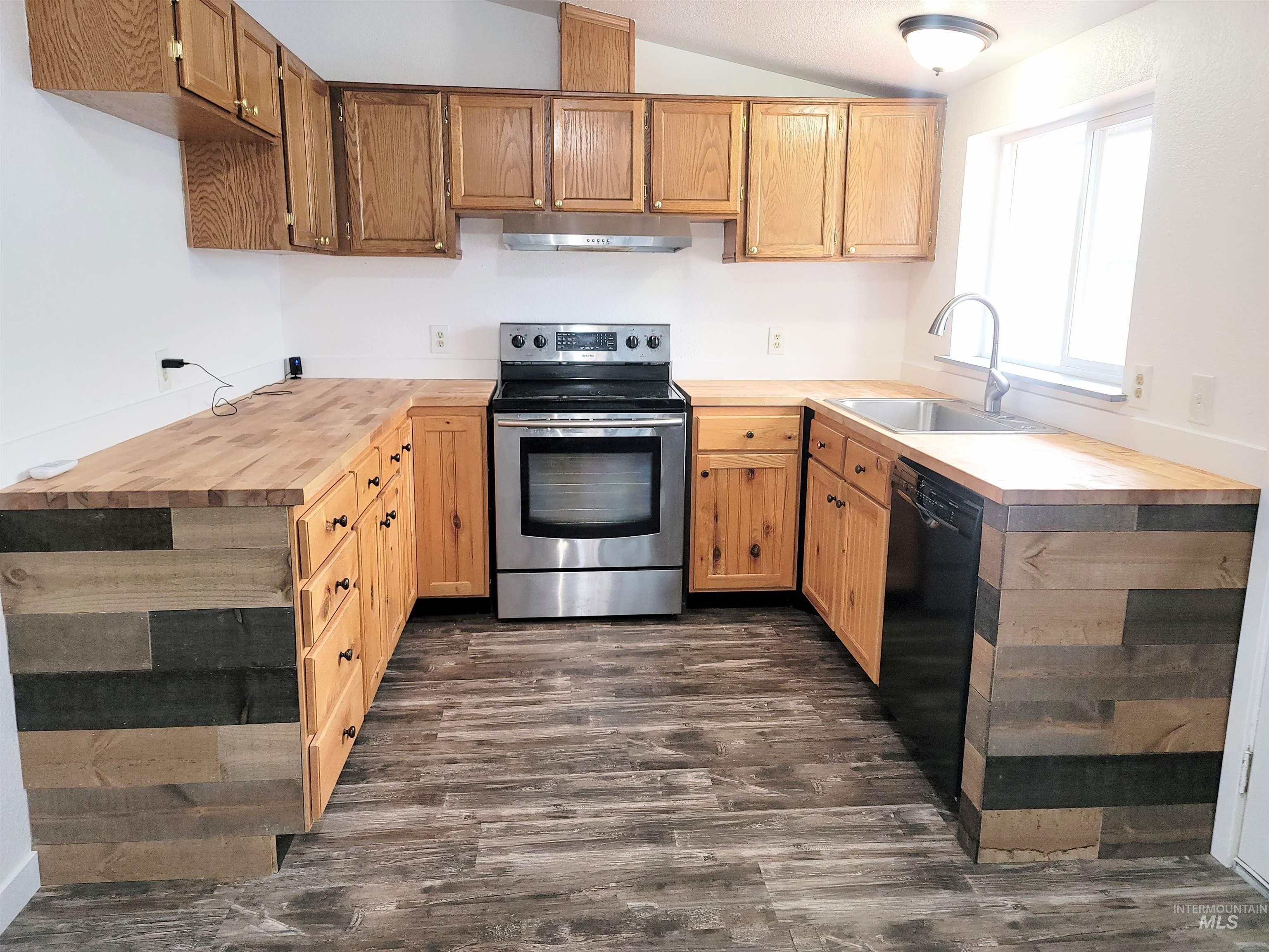 1380 Poplar St., Clarkston, Washington 99403, 3 Bedrooms, 2 Bathrooms, Residential For Sale, Price $297,000,MLS 98992193