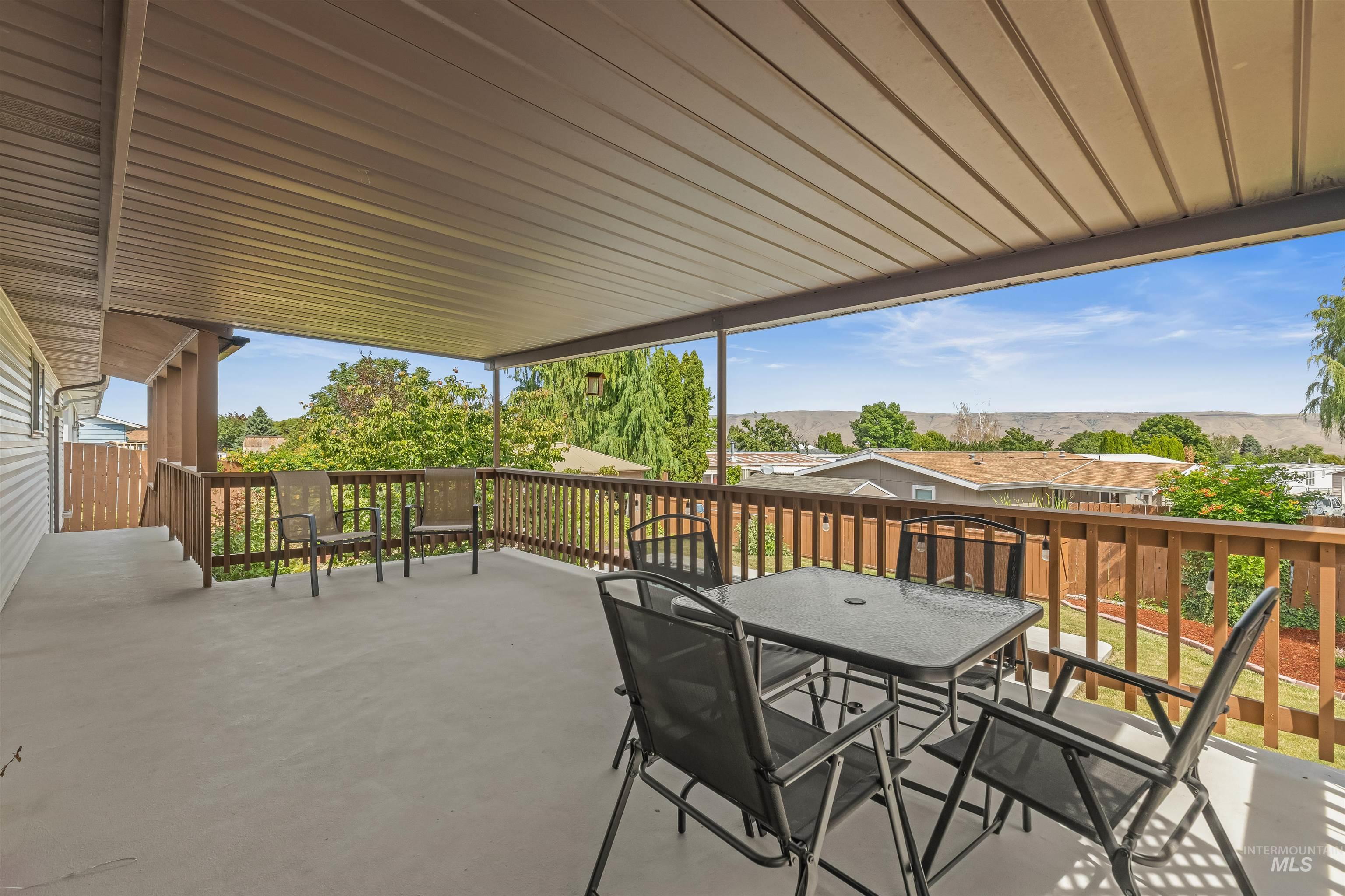 905 Stewart Ave, Lewiston, Idaho 83501, 5 Bedrooms, 2 Bathrooms, Residential For Sale, Price $550,000, 98992200