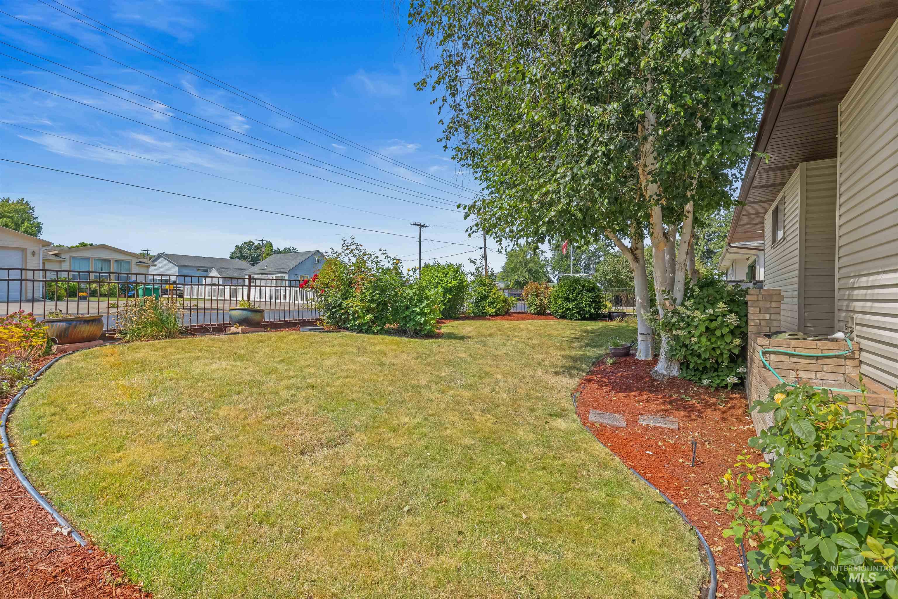 905 Stewart Ave, Lewiston, Idaho 83501, 5 Bedrooms, 2 Bathrooms, Residential For Sale, Price $550,000, 98992200