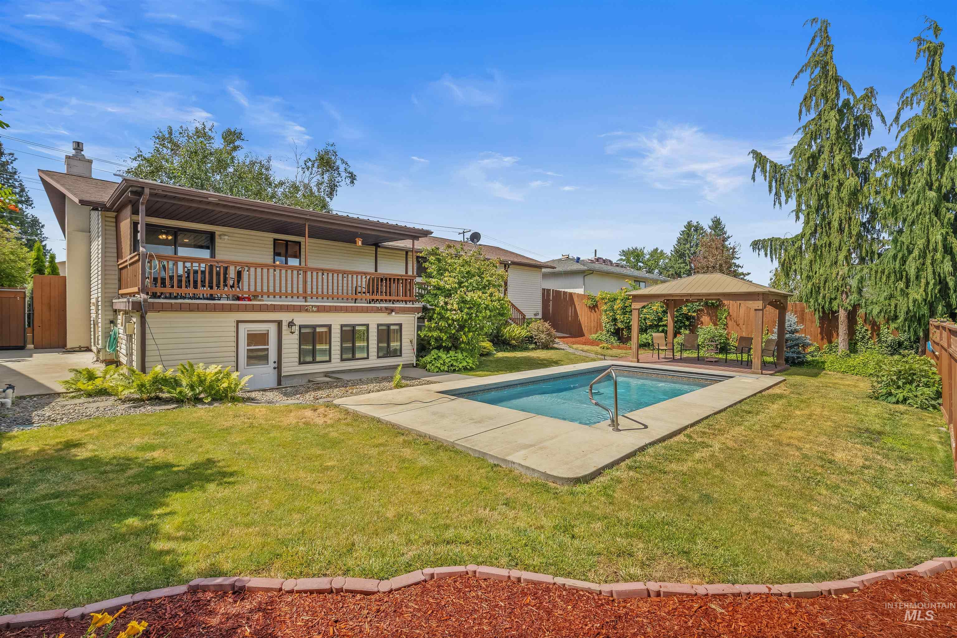 905 Stewart Ave, Lewiston, Idaho 83501, 5 Bedrooms, 2 Bathrooms, Residential For Sale, Price $550,000, 98992200