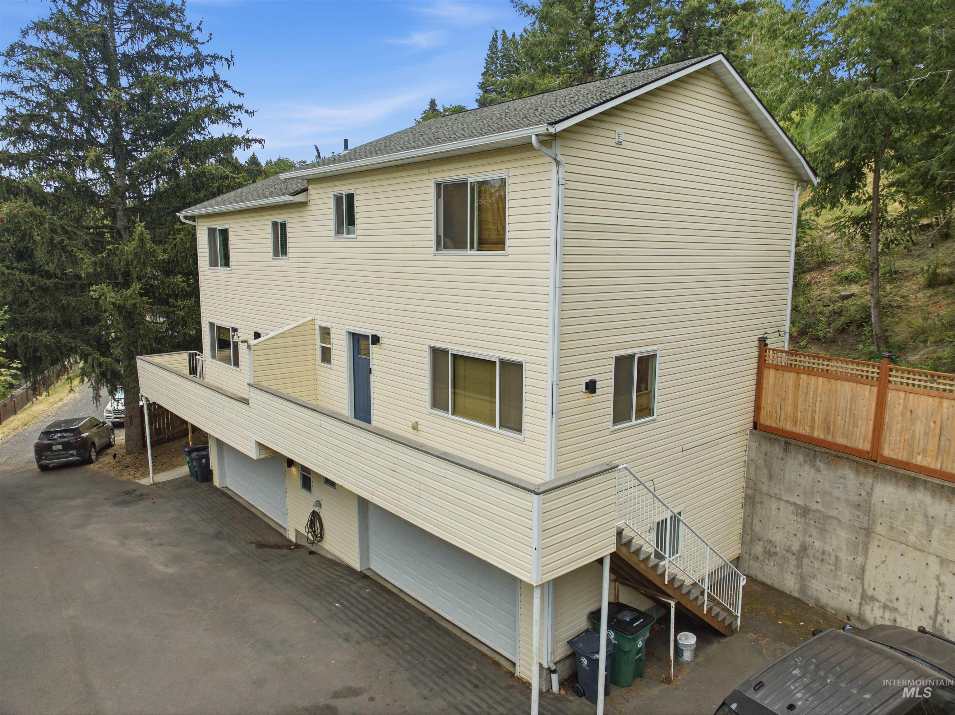525 Northwood, Moscow, Idaho 83843, 3 Bedrooms, 1.5 Bathrooms, Residential Income For Sale, Price $559,000,MLS 98992201