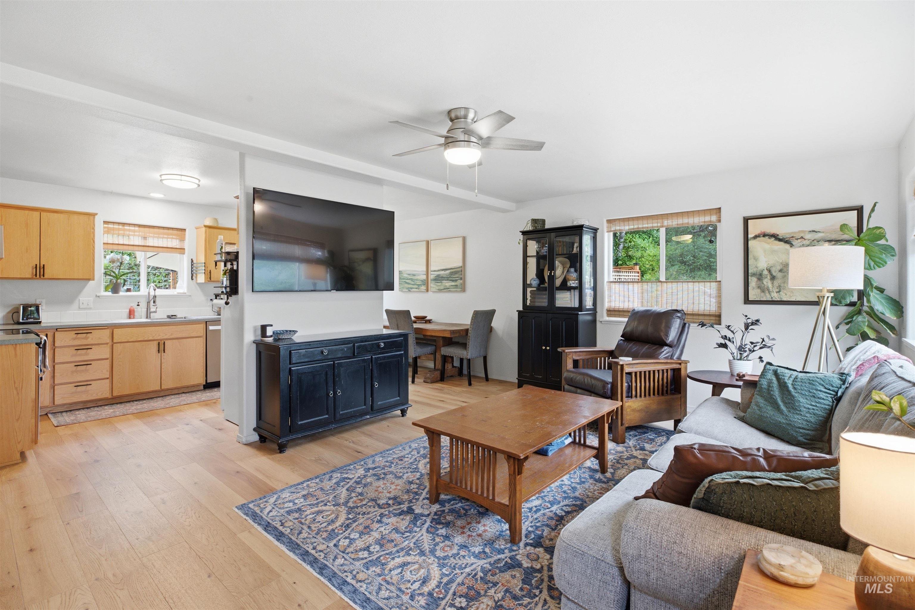 525 Northwood, Moscow, Idaho 83843, 3 Bedrooms, 1.5 Bathrooms, Residential Income For Sale, Price $559,000,MLS 98992201
