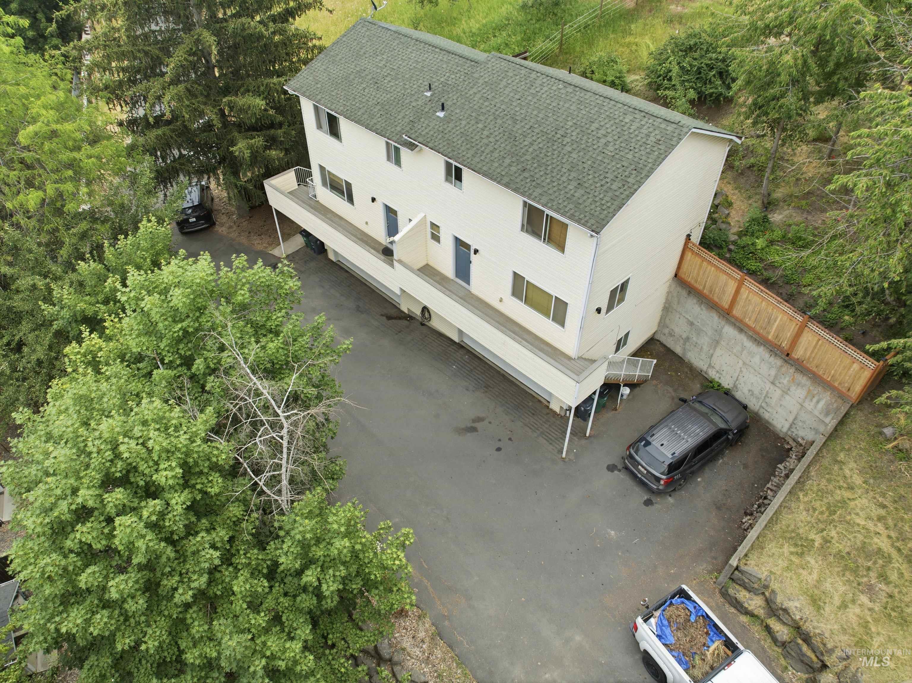 525 Northwood, Moscow, Idaho 83843, 3 Bedrooms, 1.5 Bathrooms, Residential Income For Sale, Price $559,000,MLS 98992201