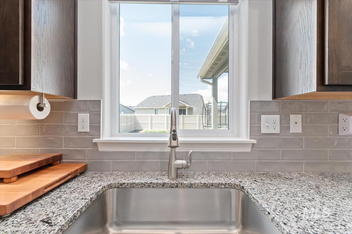 4718 Great Falls Ave, Caldwell, Idaho 83607, 5 Bedrooms, 3 Bathrooms, Residential For Sale, Price $470,000, 98992213