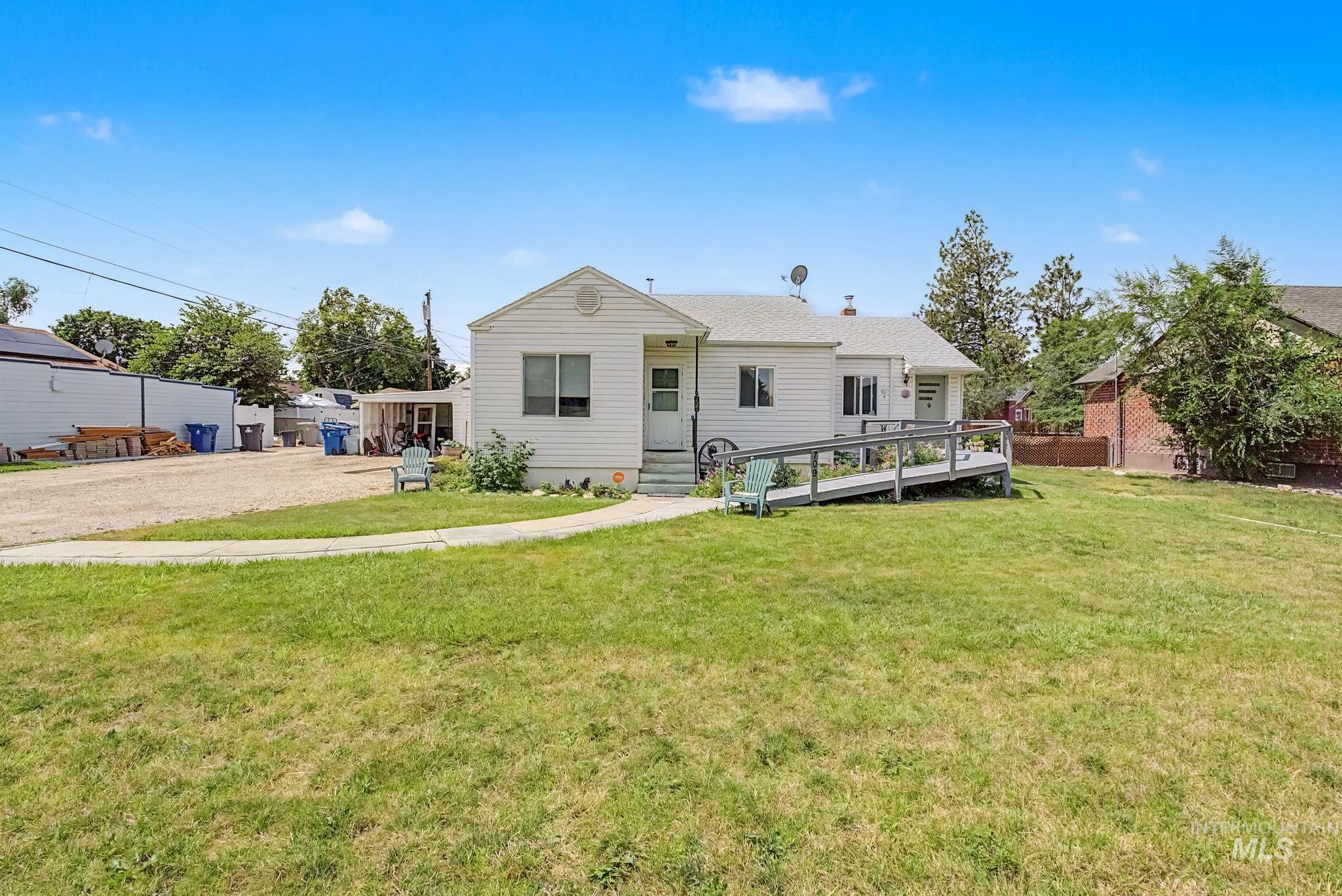 709 9th St. S, Nampa, Idaho 83651, 3 Bedrooms, 2 Bathrooms, Residential For Sale, Price $399,900, 98992215