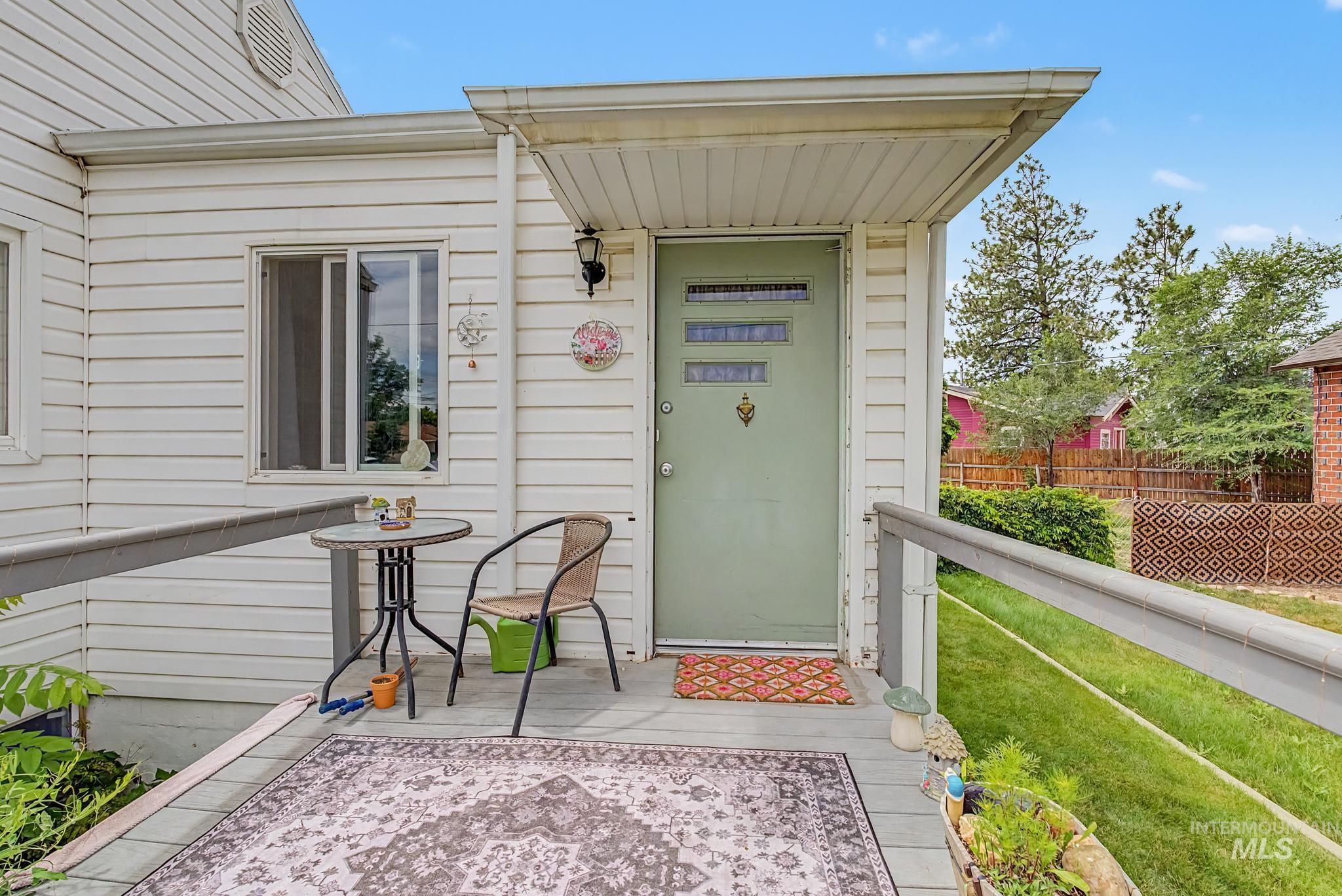 709 9th St. S, Nampa, Idaho 83651, 3 Bedrooms, 2 Bathrooms, Residential For Sale, Price $399,900, 98992215