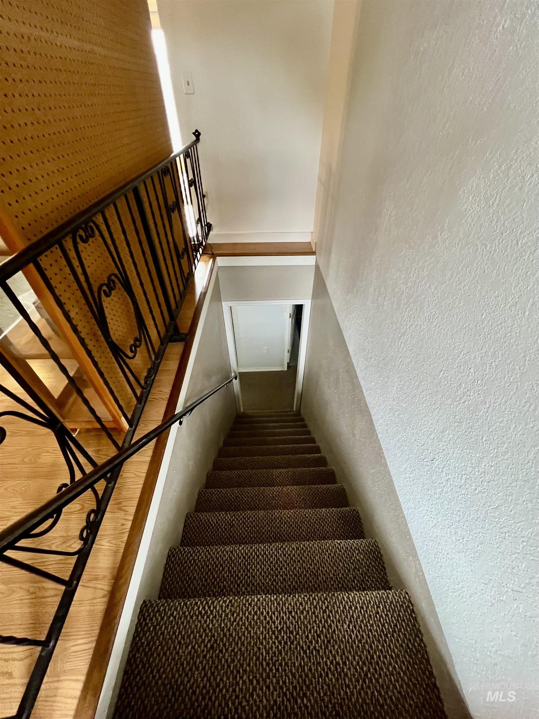 2133 10th Ave., Clarkston, Washington 99403, 4 Bedrooms, 2 Bathrooms, Residential For Sale, Price $400,000, 98992216