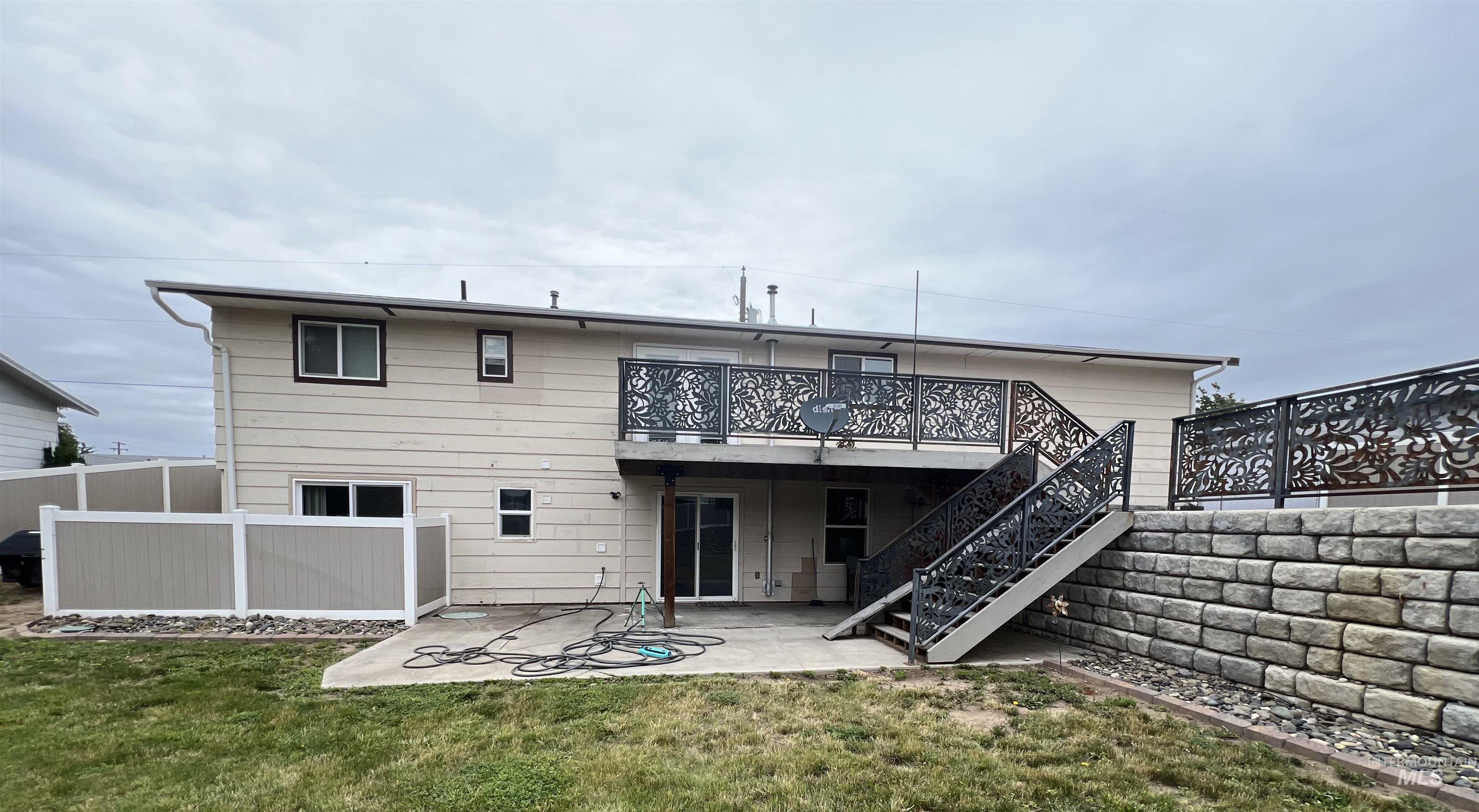2133 10th Ave., Clarkston, Washington 99403, 4 Bedrooms, 2 Bathrooms, Residential For Sale, Price $400,000, 98992216