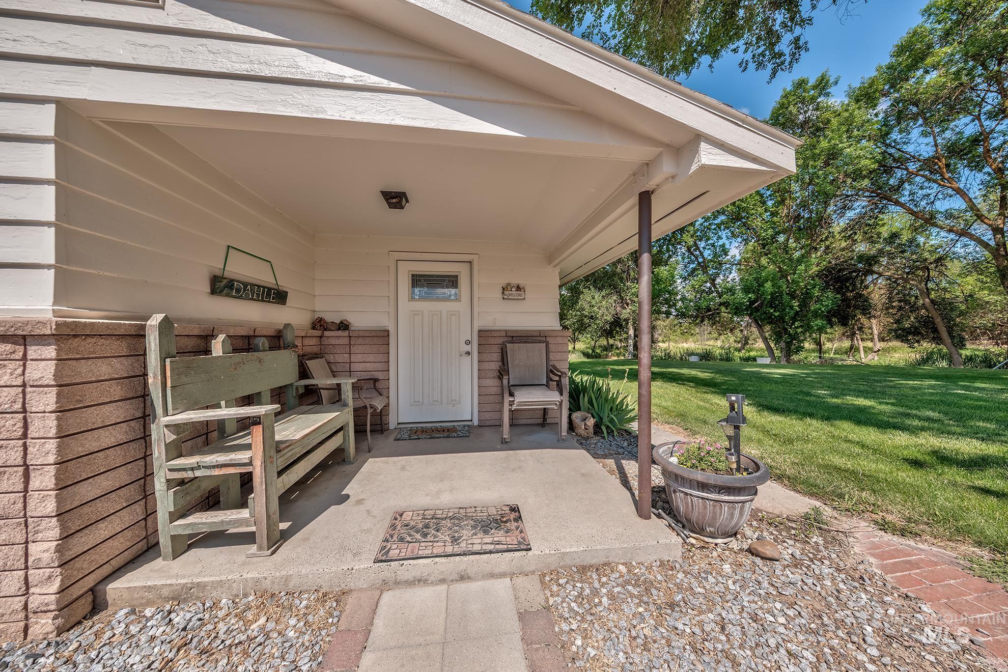 3881 E Island Rd, Ontario, Oregon 97914, 4 Bedrooms, 2.5 Bathrooms, Farm & Ranch For Sale, Price $1,100,000, 98992218