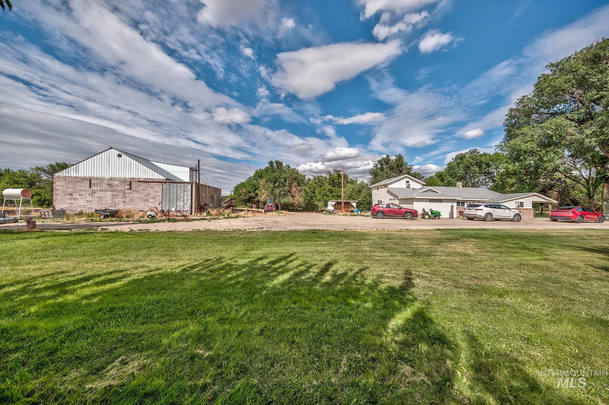 3881 E Island Rd, Ontario, Oregon 97914, 4 Bedrooms, 2.5 Bathrooms, Farm & Ranch For Sale, Price $1,100,000, 98992218