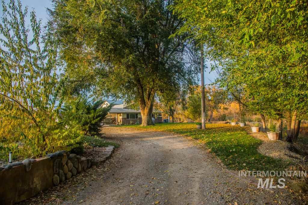3881 E Island Rd, Ontario, Oregon 97914, 4 Bedrooms, 2.5 Bathrooms, Farm & Ranch For Sale, Price $1,100,000, 98992218
