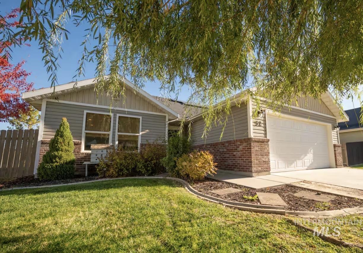 52 Zion Park Dr, Nampa, Idaho 83651, 3 Bedrooms, 2 Bathrooms, Residential For Sale, Price $400,000, 98992224
