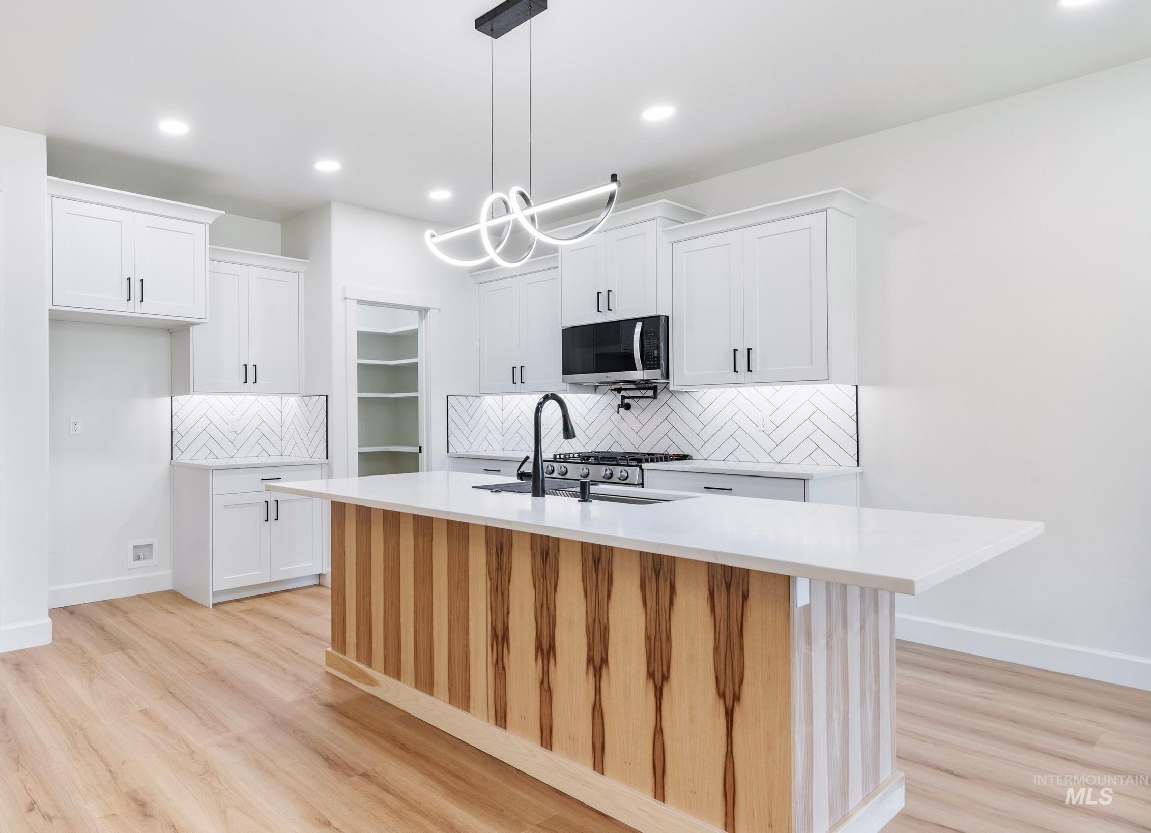 309 5th Street, Wilder, Idaho 83676, 3 Bedrooms, 2 Bathrooms, Residential For Sale, Price $385,000, 98992225