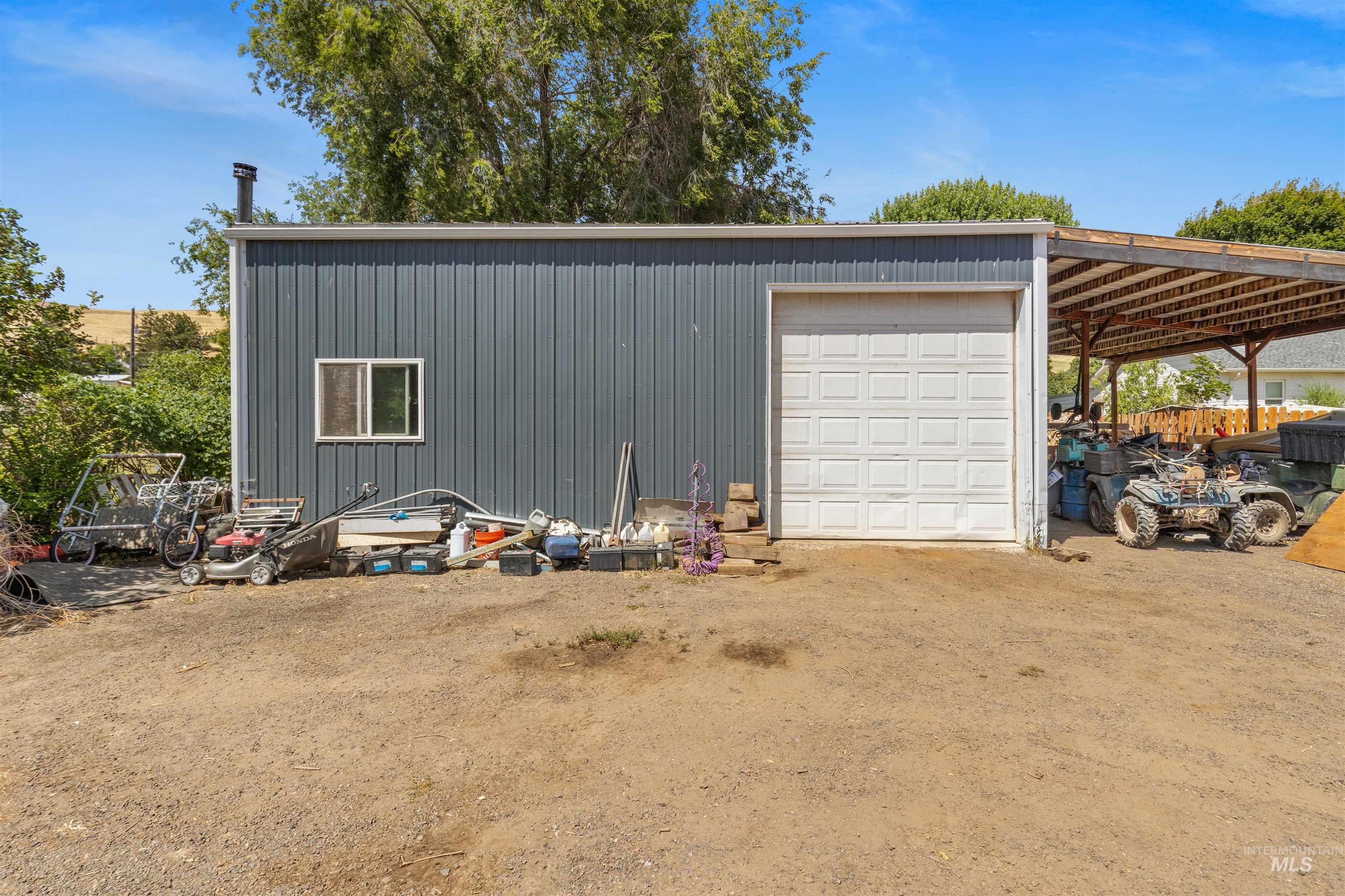 2460 State Street, Pomeroy, Washington 99347, 5 Bedrooms, 2 Bathrooms, Residential For Sale, Price $275,000,MLS 98992227