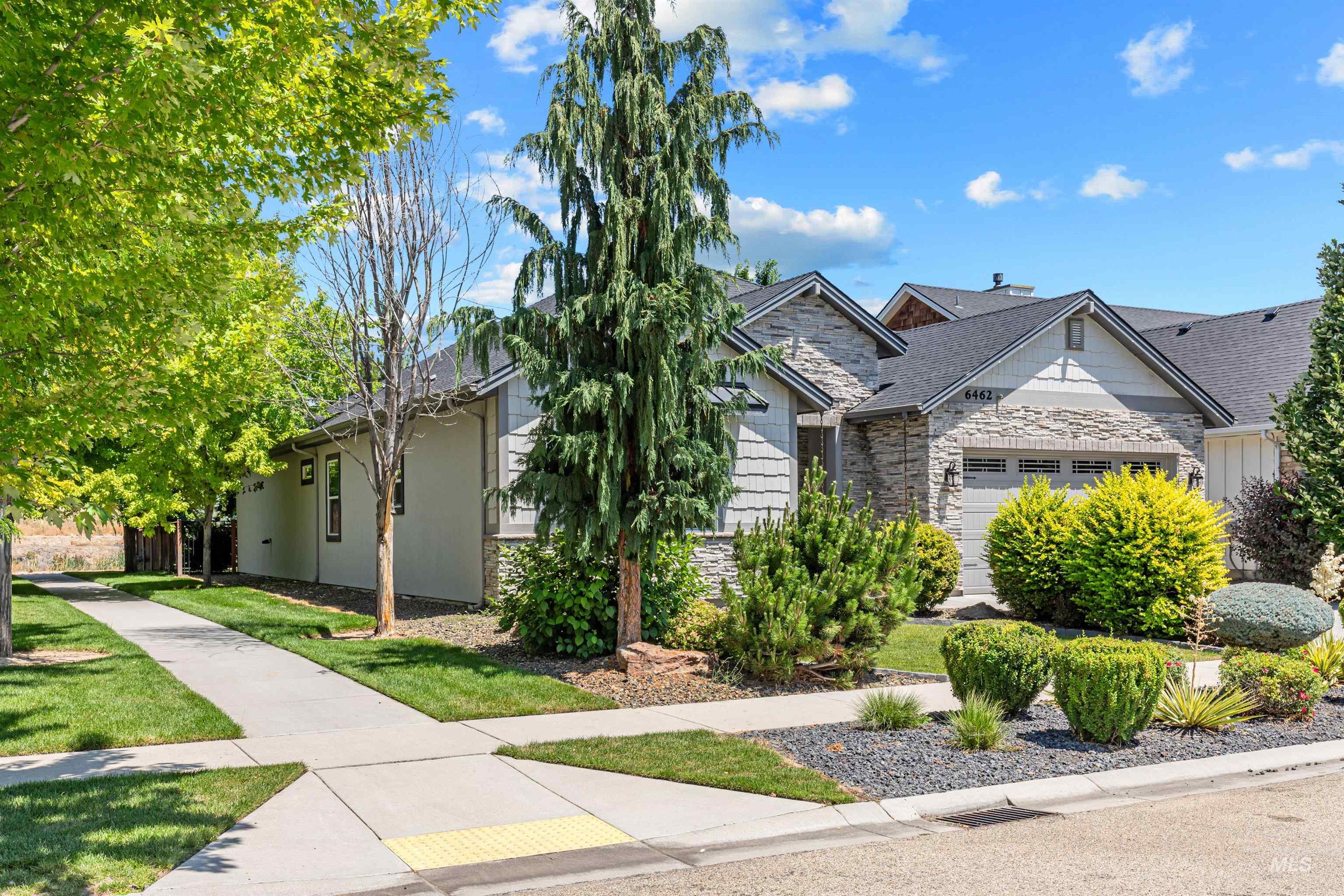 6462 W Founders Street, Eagle, Idaho 83616, 3 Bedrooms, 2 Bathrooms, Residential For Sale, Price $729,000,MLS 98992233