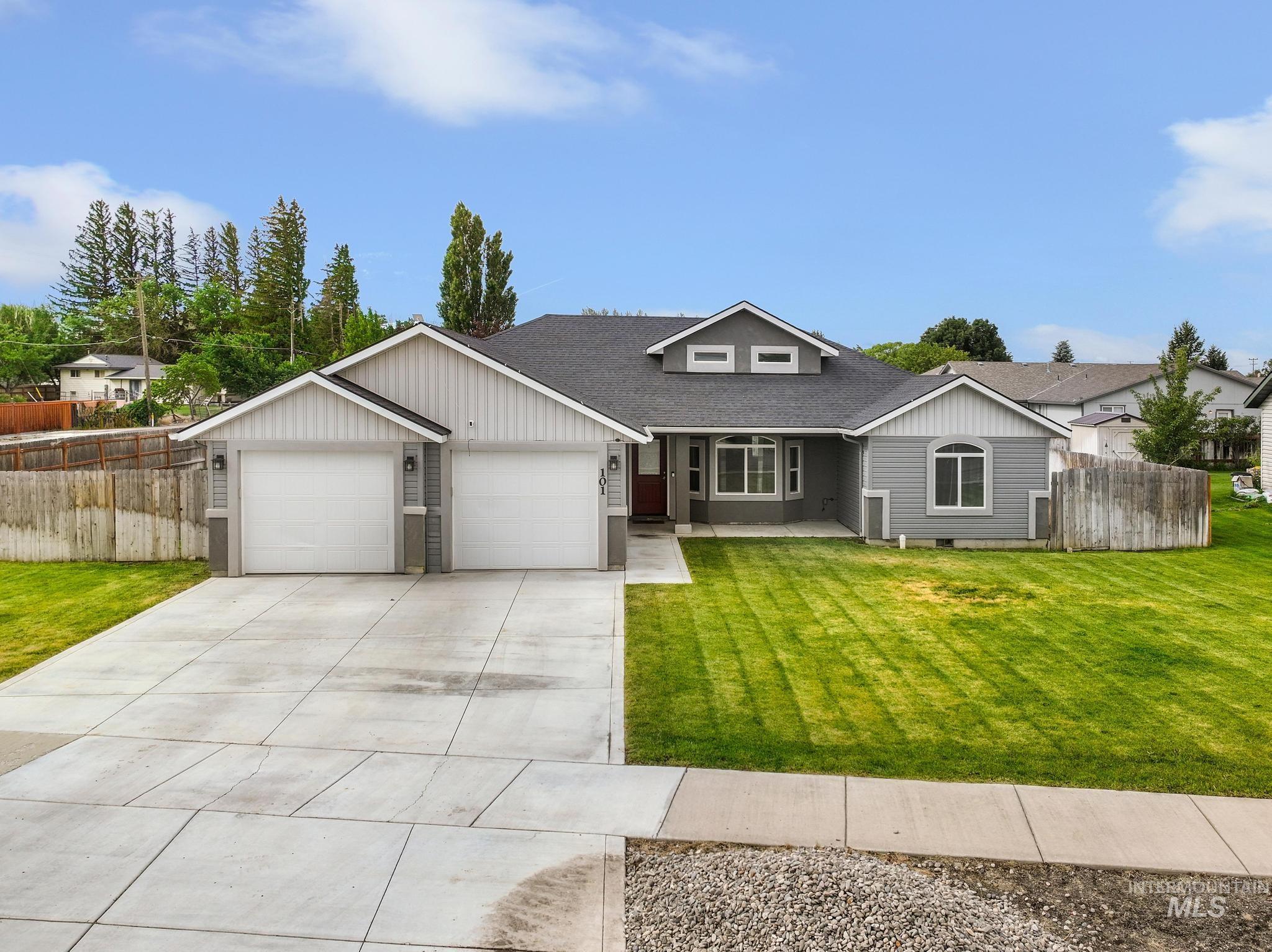 101 River View Drive, Shoshone, Idaho 83352, 3 Bedrooms, 2 Bathrooms, Residential For Sale, Price $375,000, 98992236