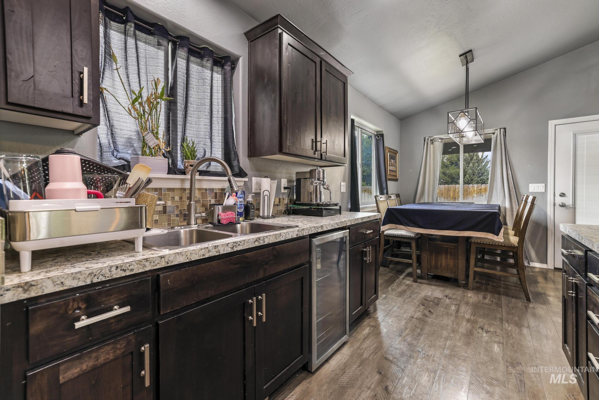 101 River View Drive, Shoshone, Idaho 83352, 3 Bedrooms, 2 Bathrooms, Residential For Sale, Price $375,000, 98992236