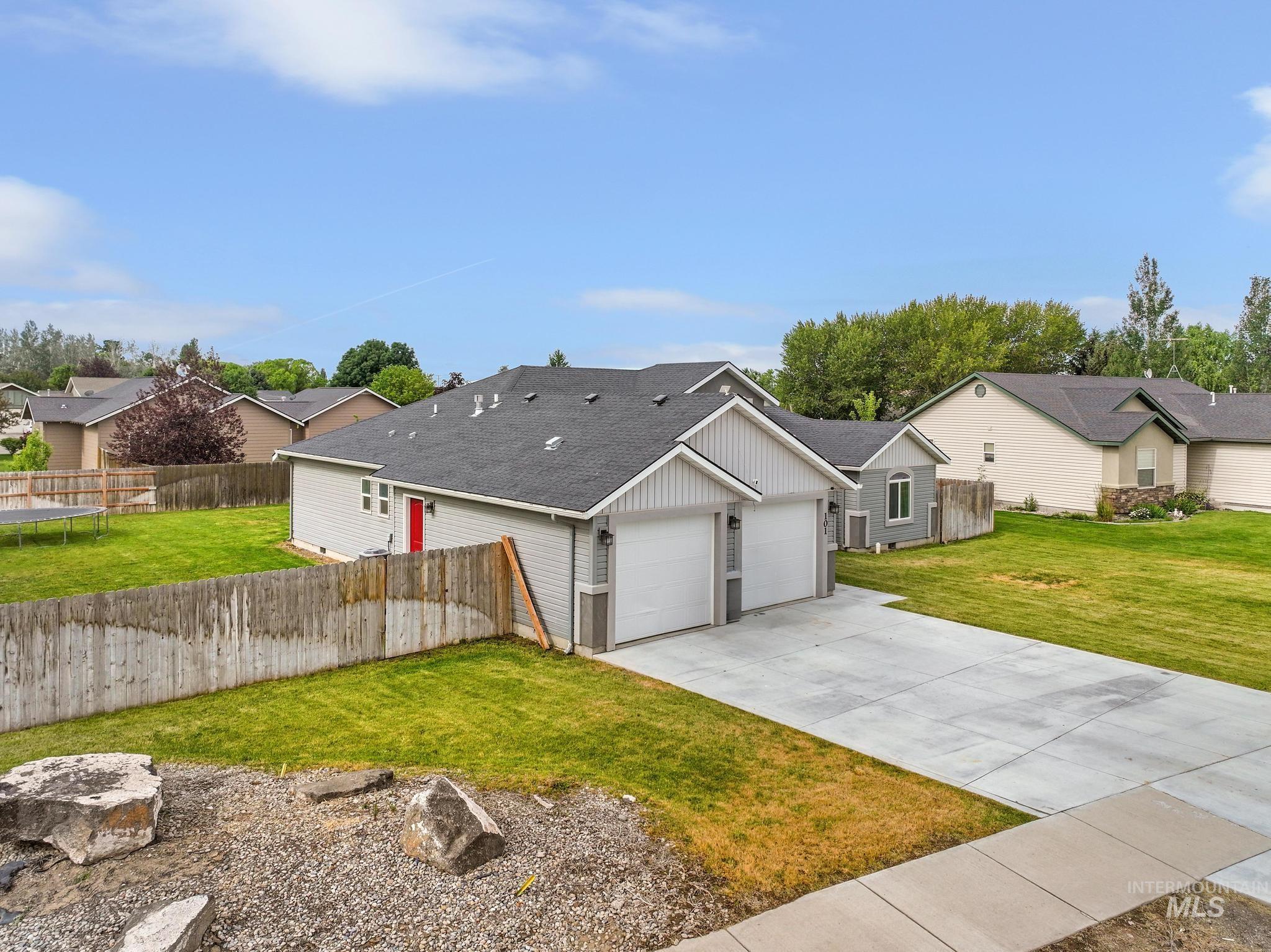 101 River View Drive, Shoshone, Idaho 83352, 3 Bedrooms, 2 Bathrooms, Residential For Sale, Price $375,000, 98992236