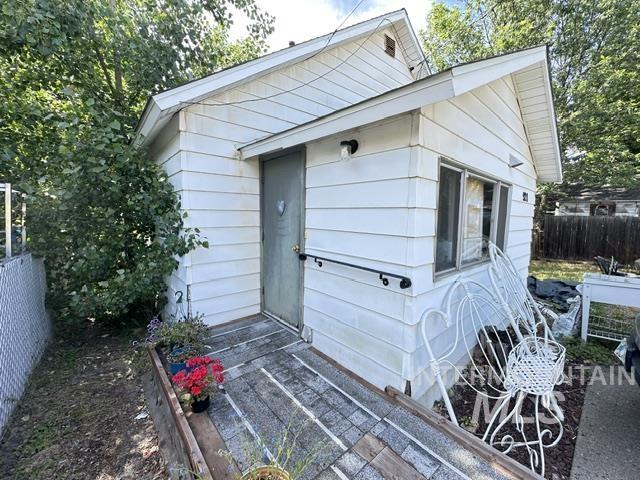 918, 920 S Jefferson, Moscow, Idaho 83843, 2 Bedrooms, 1 Bathroom, Residential Income For Sale, Price $379,000, 98992240