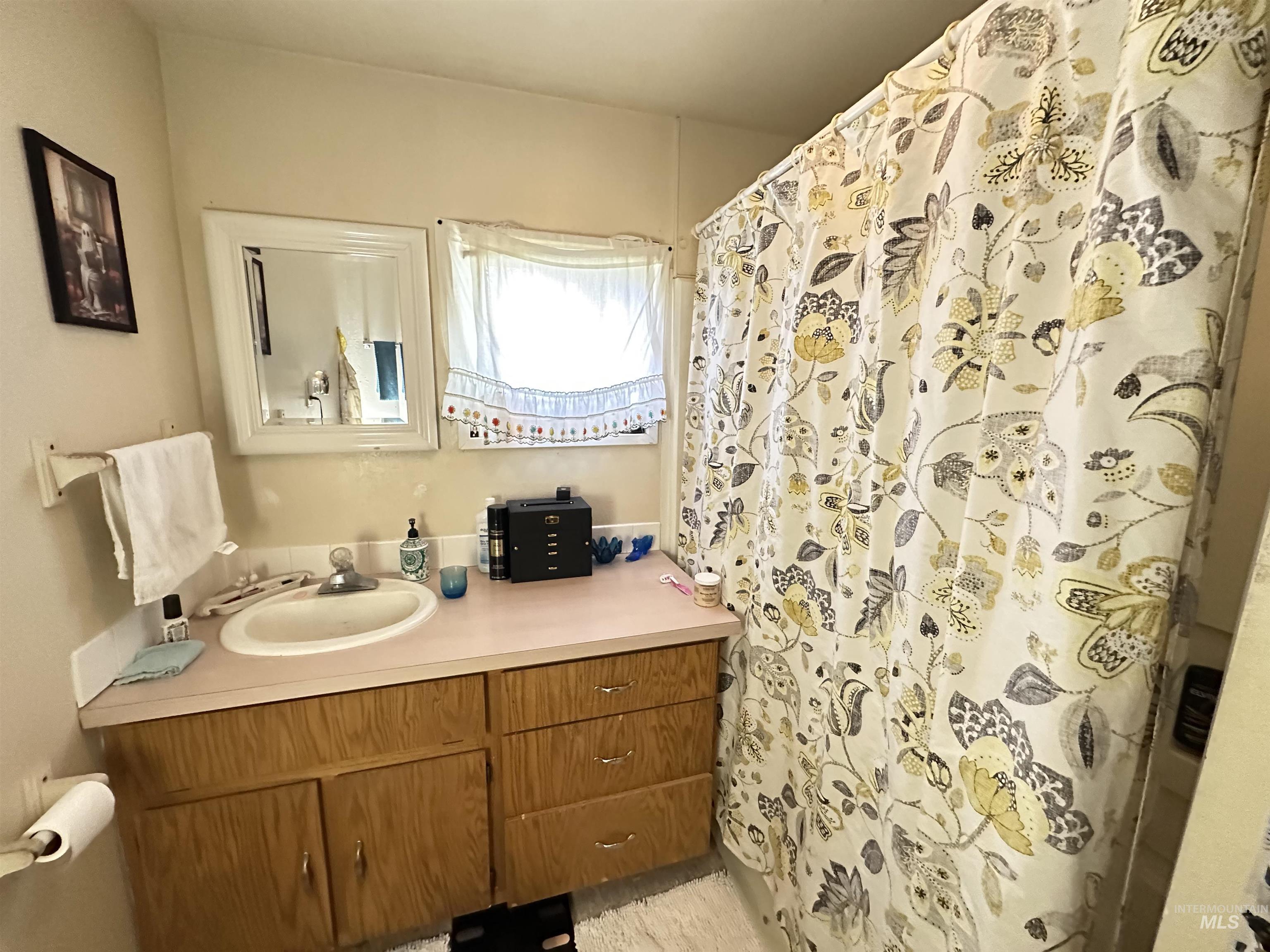 918, 920 S Jefferson, Moscow, Idaho 83843, 2 Bedrooms, 1 Bathroom, Residential Income For Sale, Price $379,000, 98992240