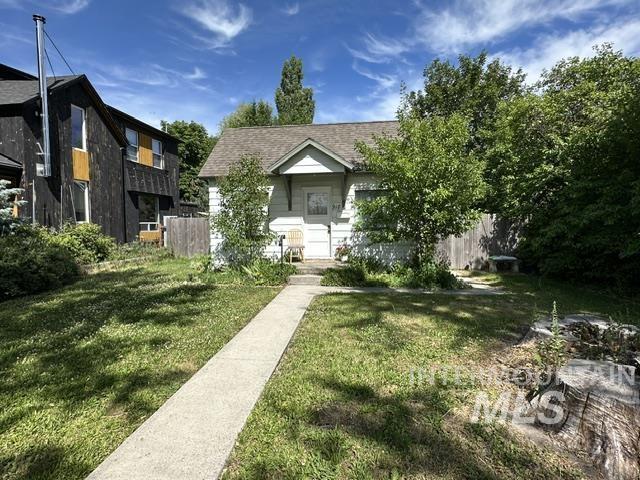 918, 920 S Jefferson, Moscow, Idaho 83843, 2 Bedrooms, 1 Bathroom, Residential Income For Sale, Price $379,000, 98992240